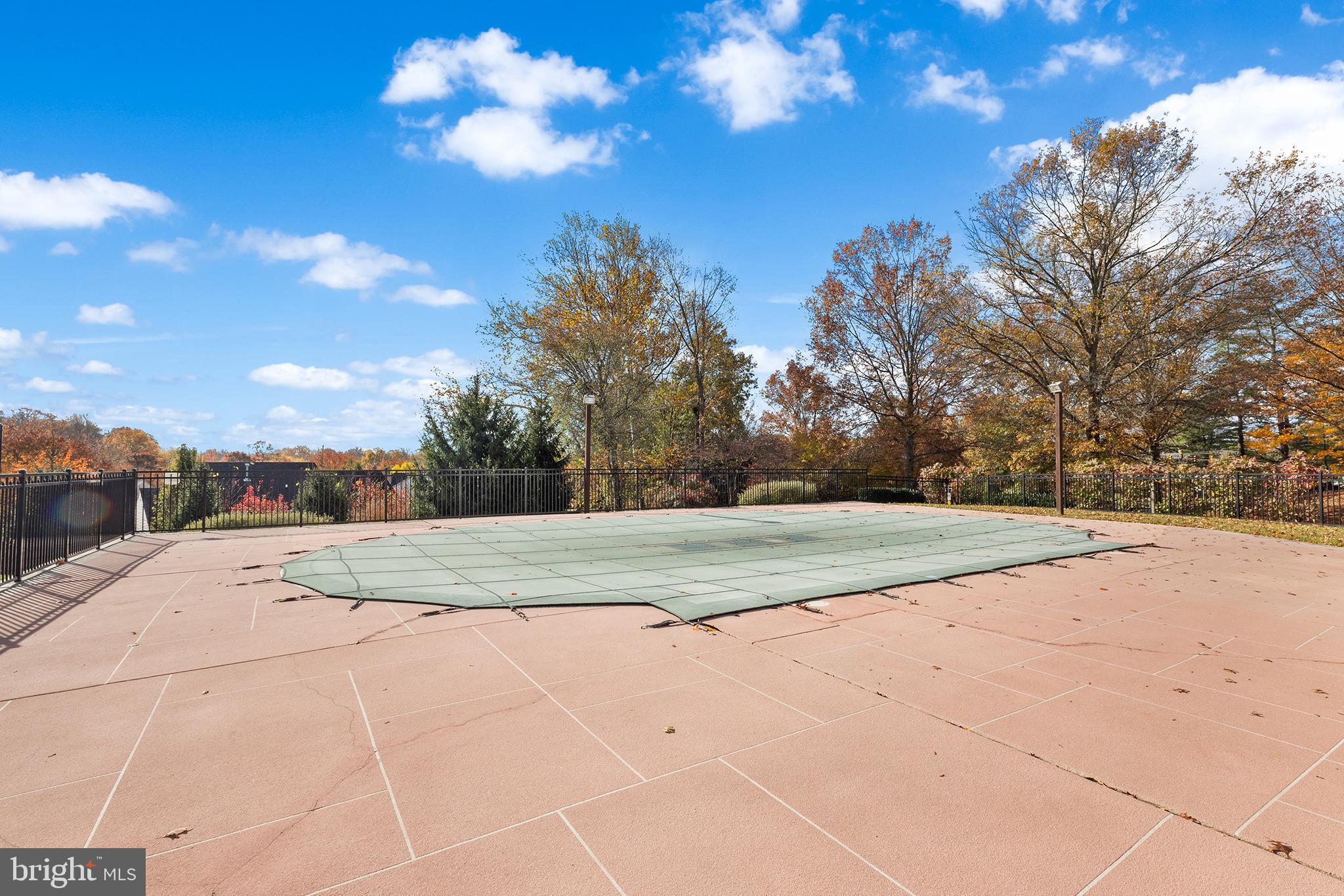 CROWN POINTE - Residential