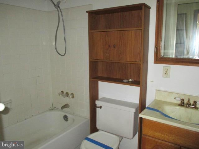 QUEENS PARK - Residential