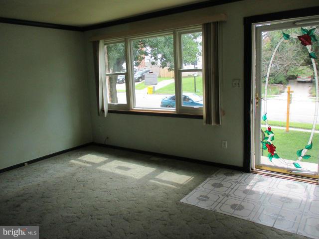 QUEENS PARK - Residential