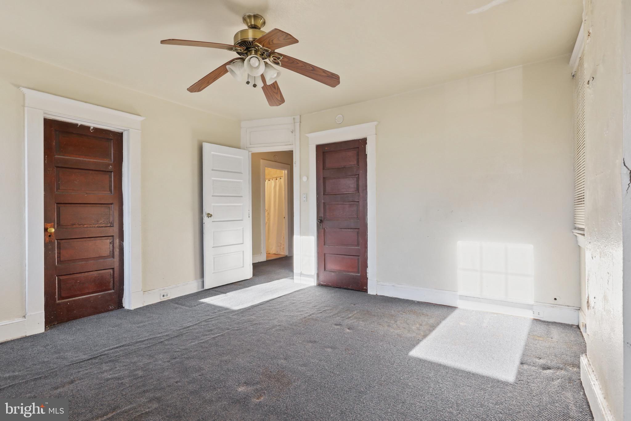 MURRAY HILL - Residential