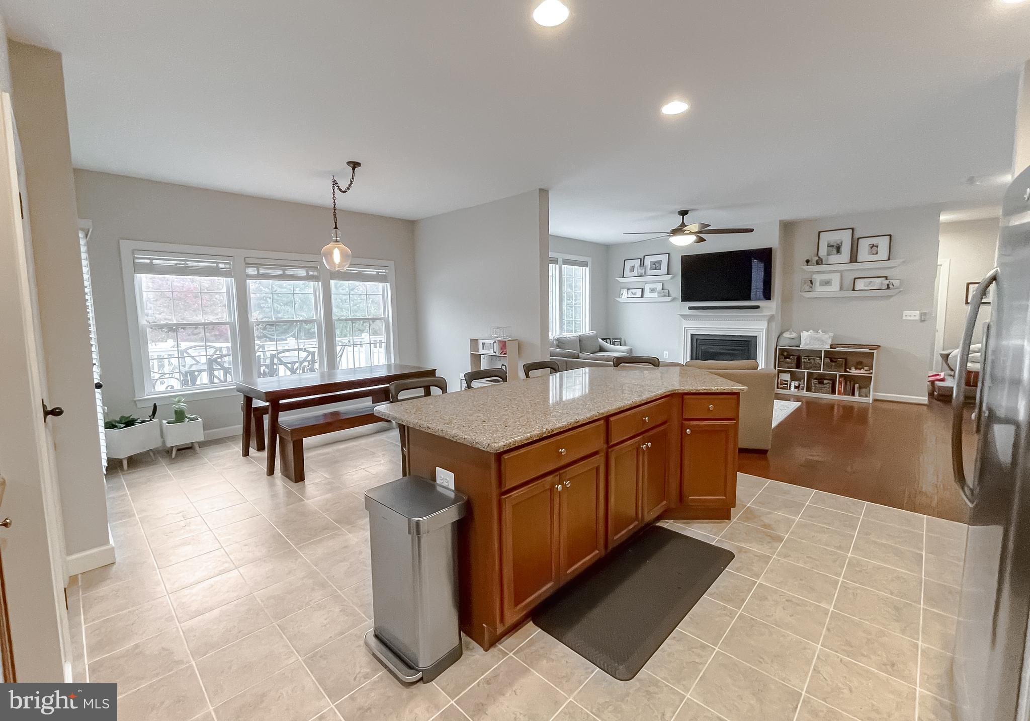 ACADEMY HILLS - Residential