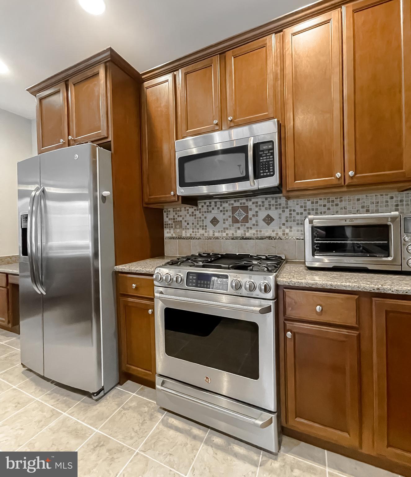 ACADEMY HILLS - Residential