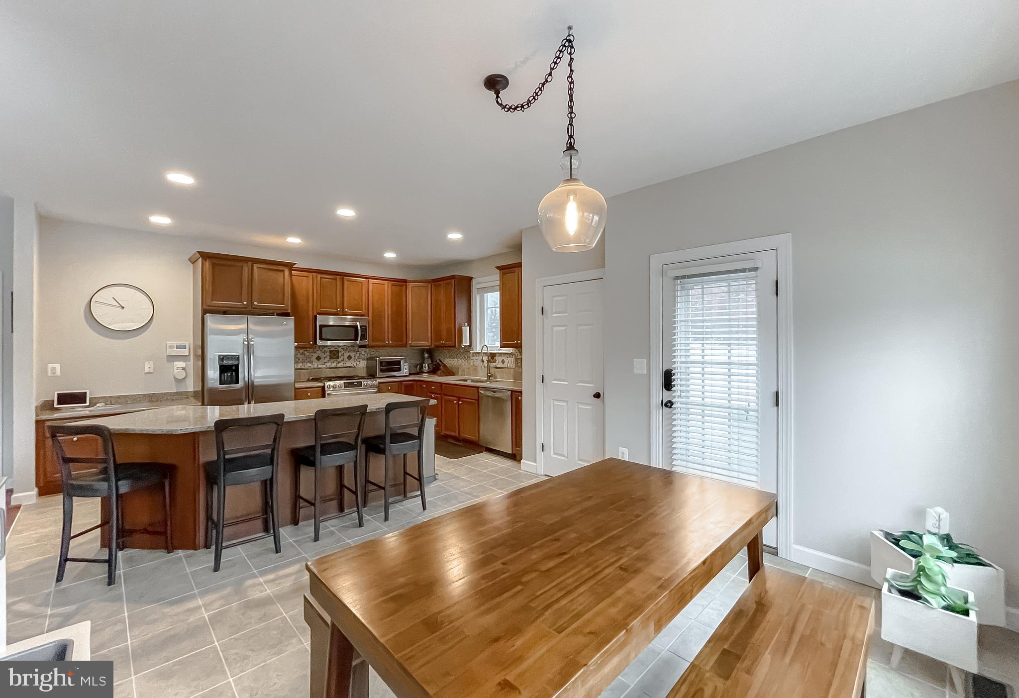 ACADEMY HILLS - Residential