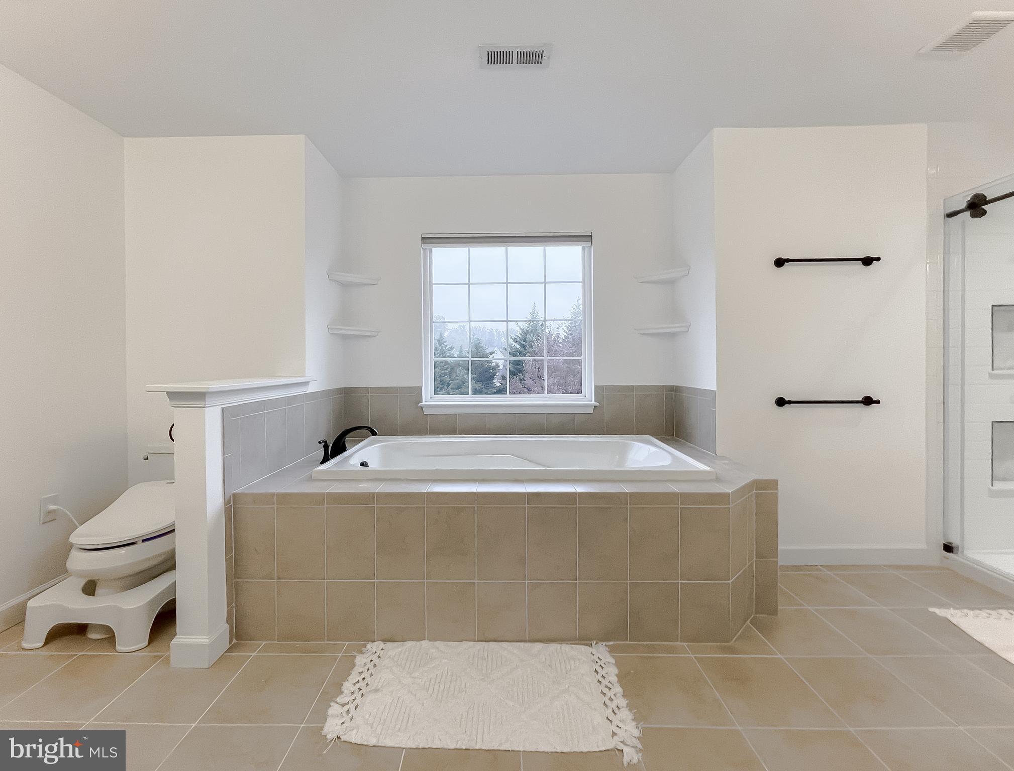 ACADEMY HILLS - Residential