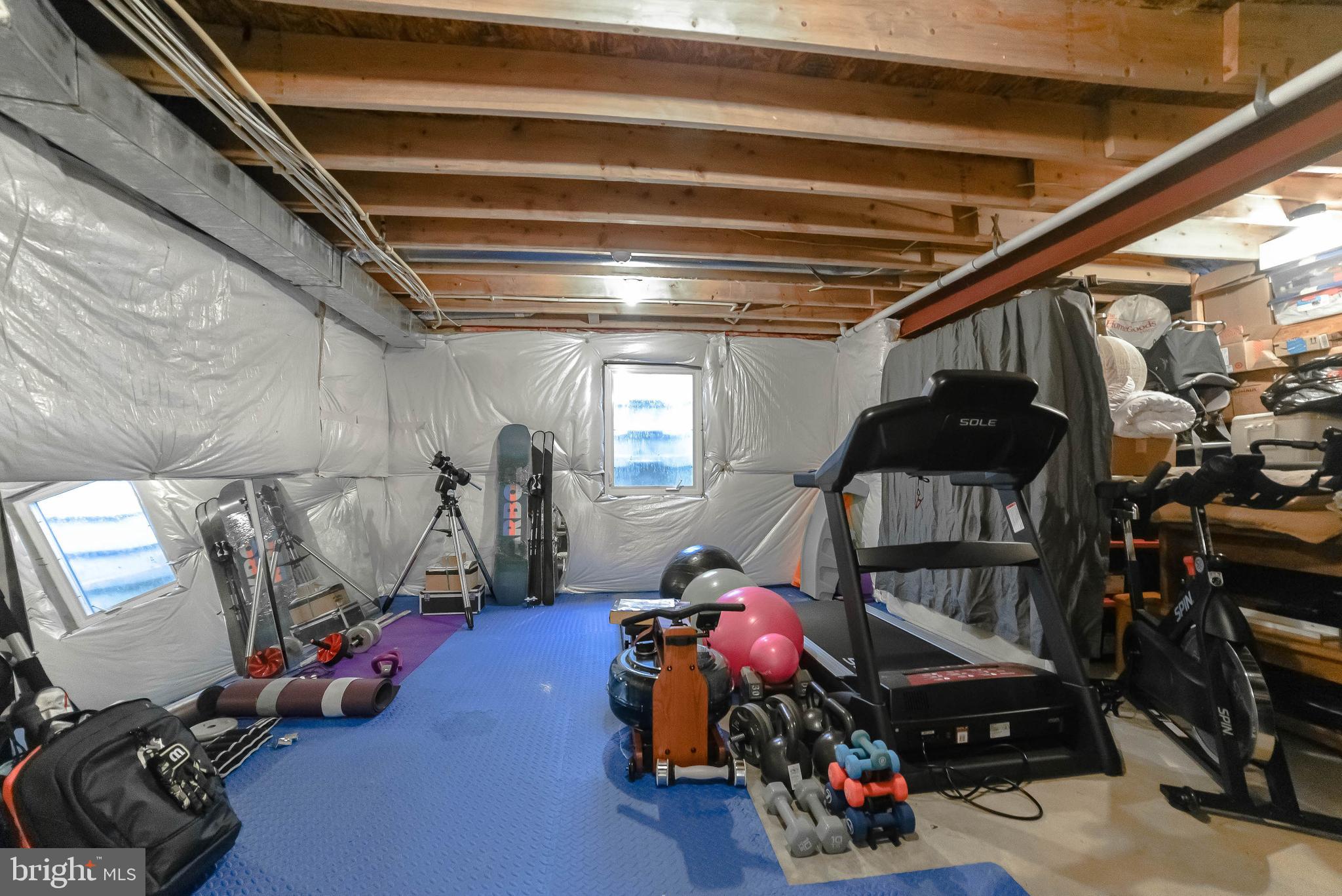 ACADEMY HILLS - Residential