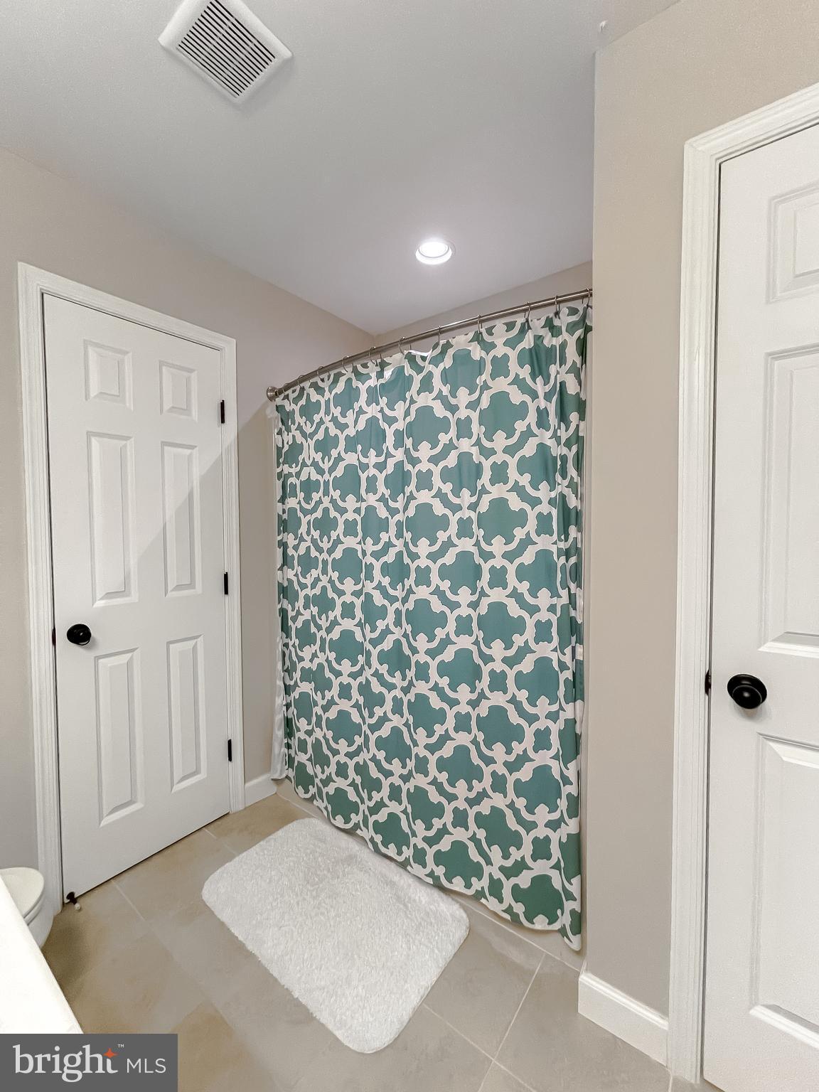 ACADEMY HILLS - Residential