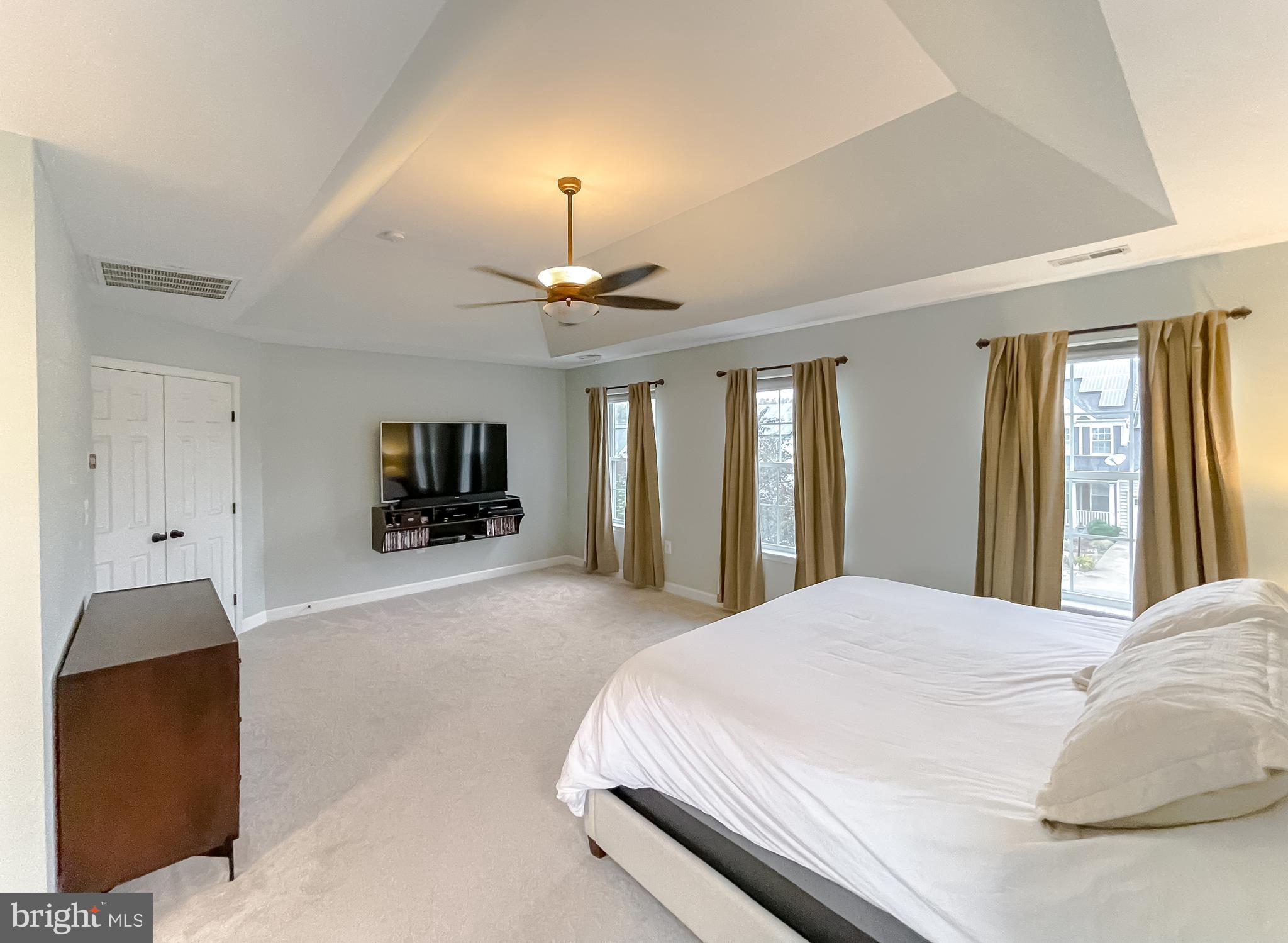 ACADEMY HILLS - Residential