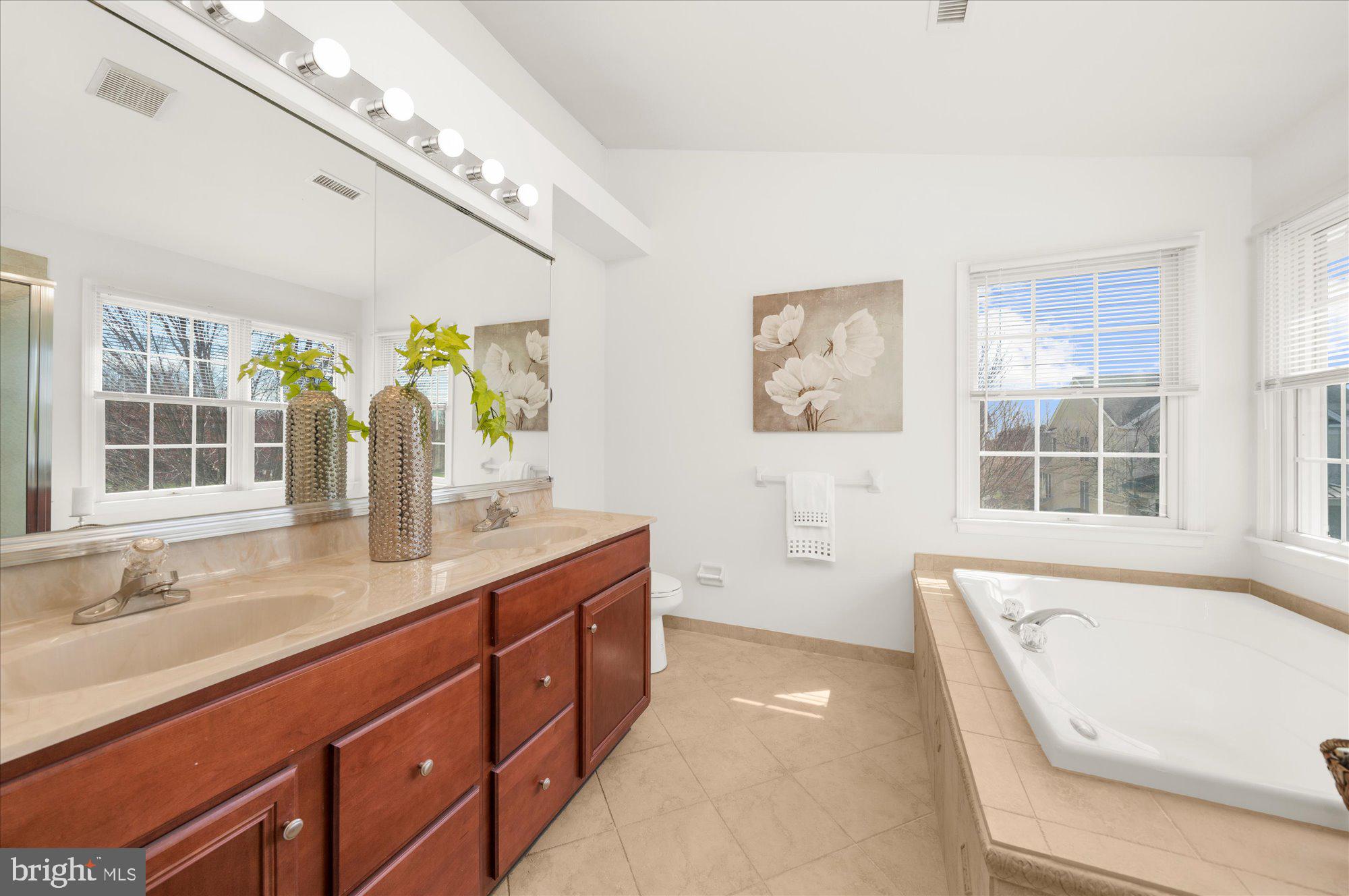 NEW BRITAIN WALK - Residential