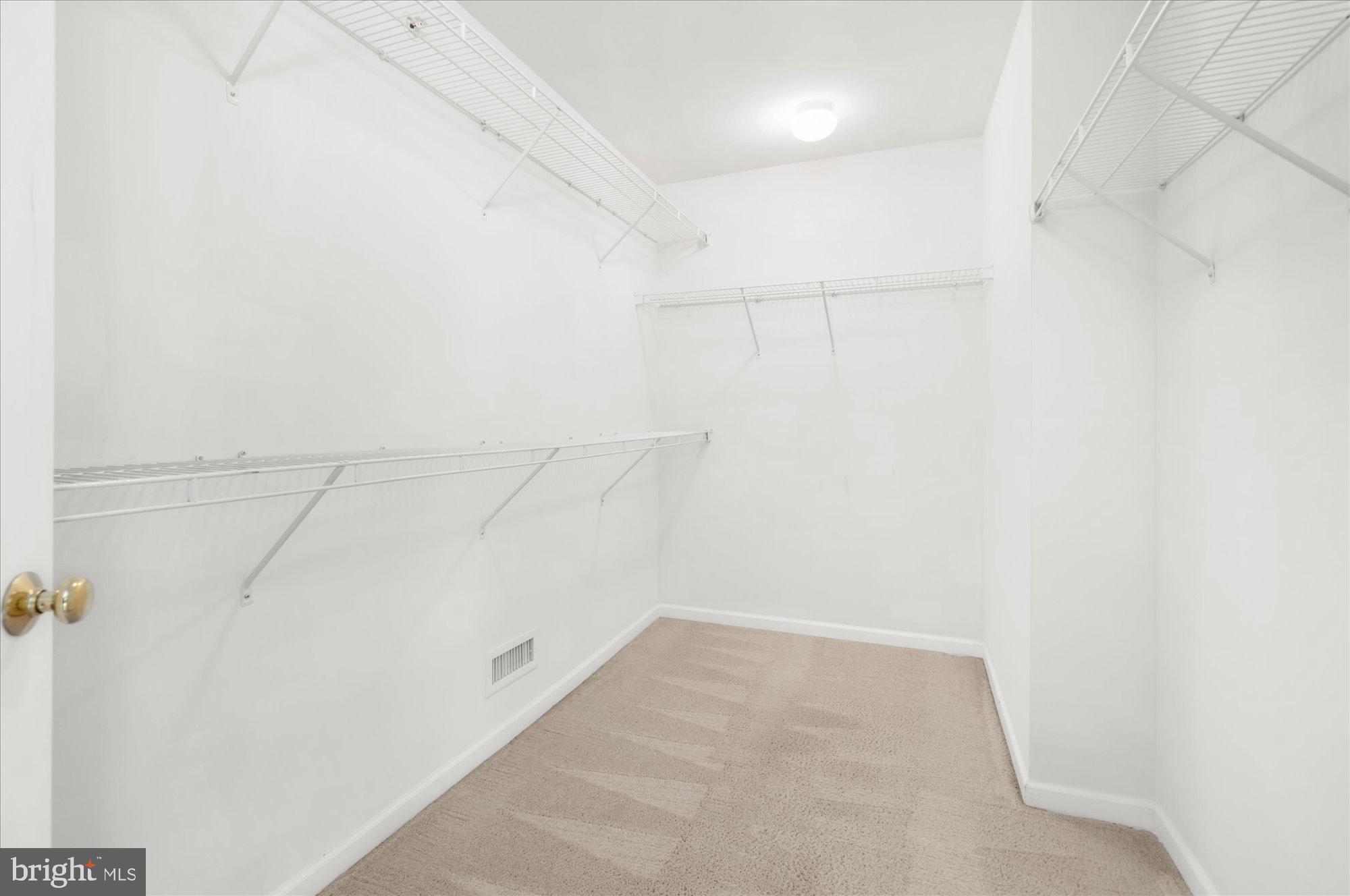 NEW BRITAIN WALK - Residential