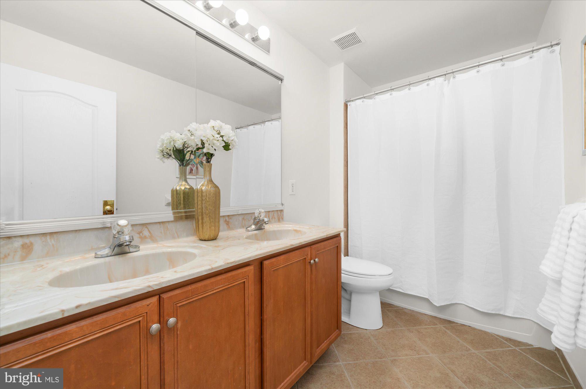 NEW BRITAIN WALK - Residential