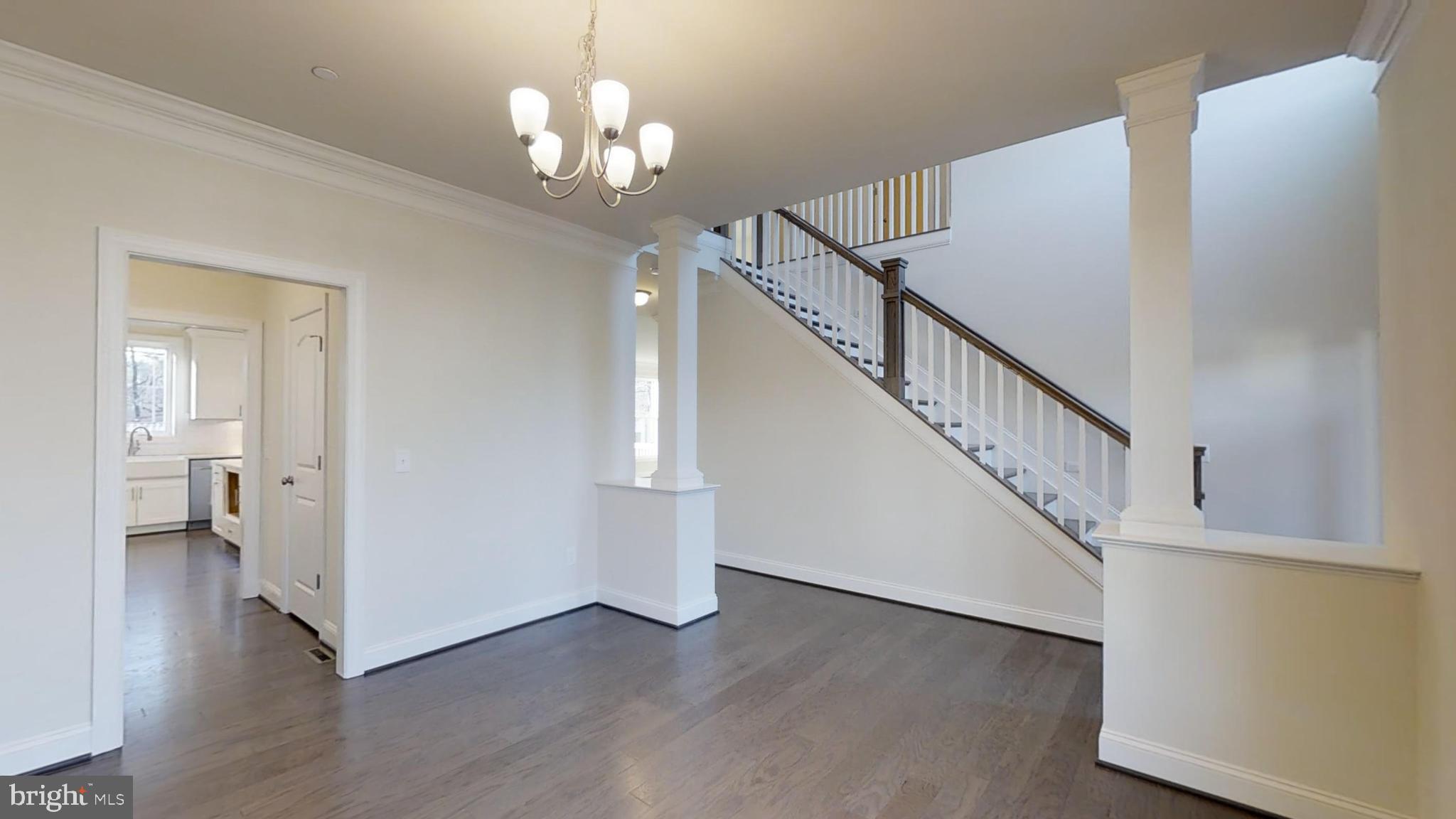ROLLING KNOLLS - Residential