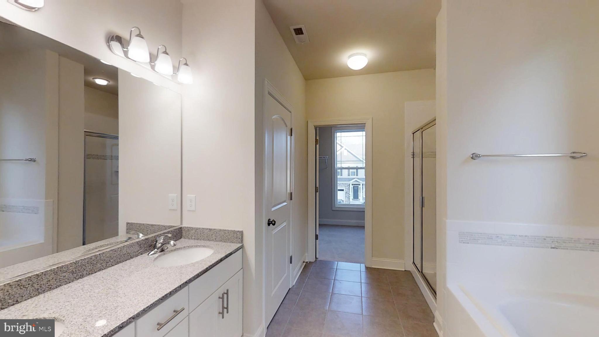 ROLLING KNOLLS - Residential