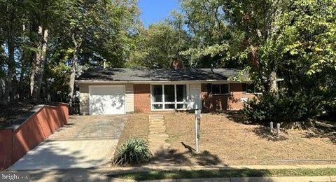 Photo of 1010 Lynn Street SW, VIENNA, VA 22180 (MLS # VAFX2343434)
