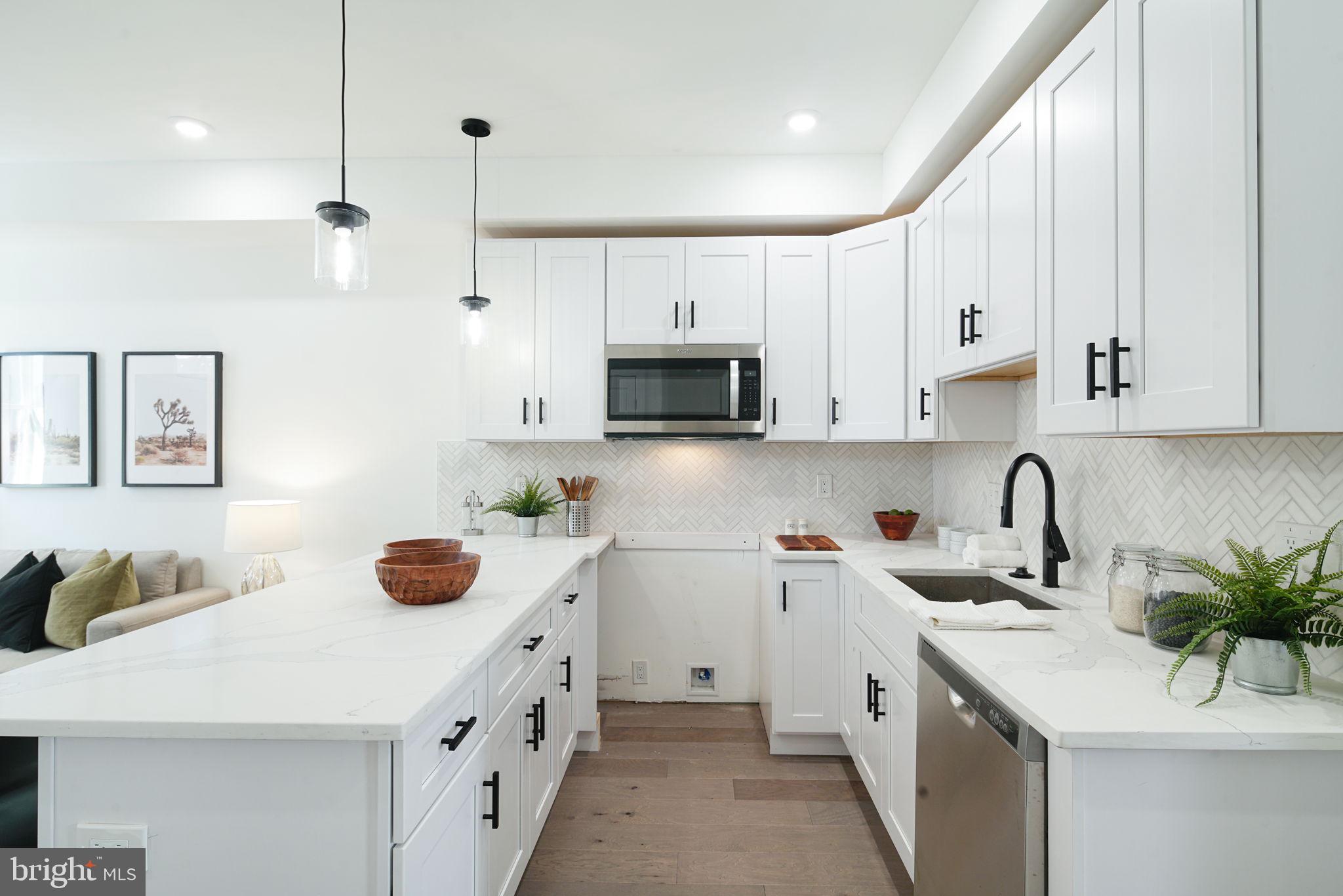 OLDE KENSINGTON - Residential