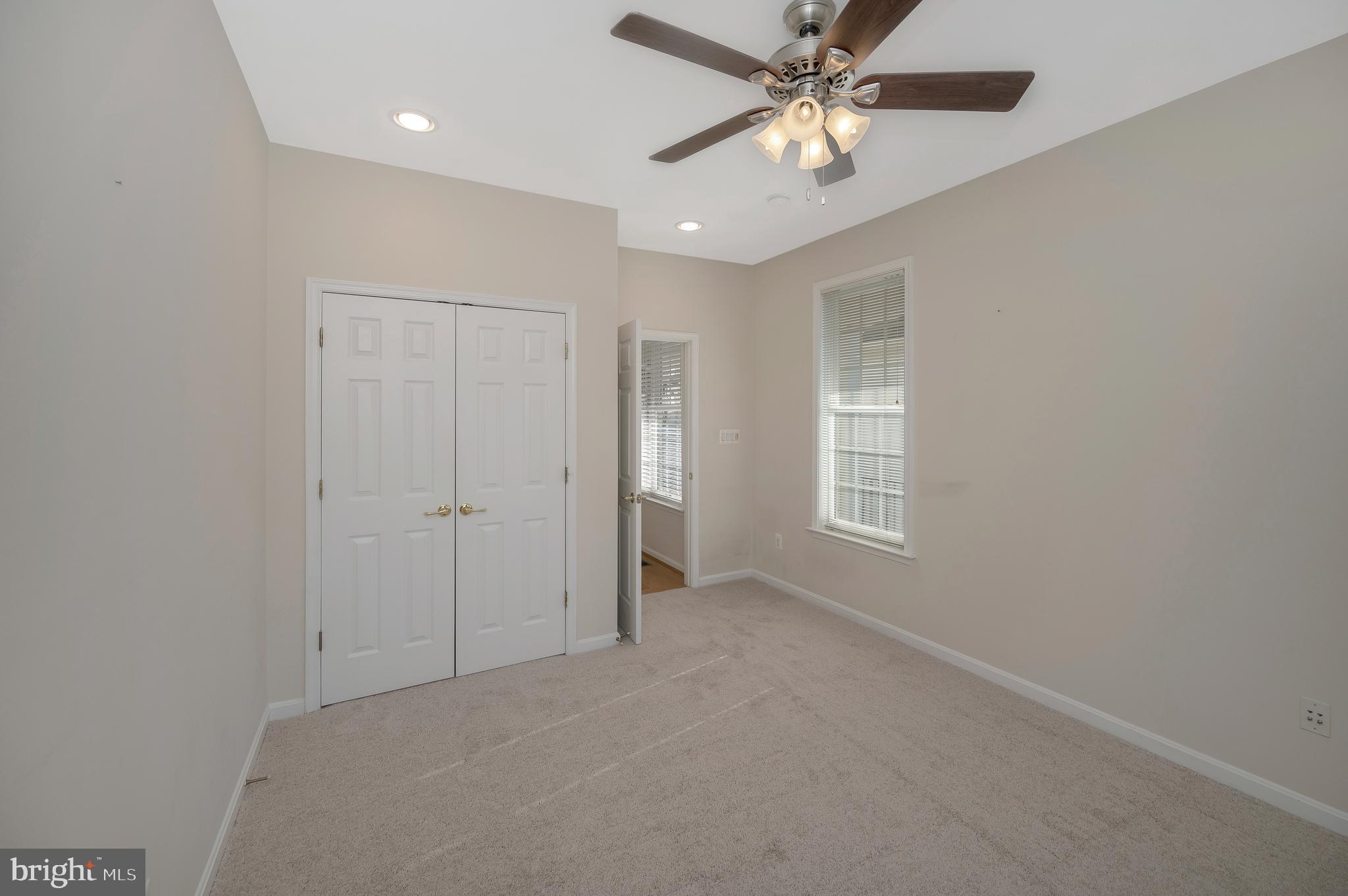 VIRGINIA HERITAGE AT LEE'S PARK - Residential