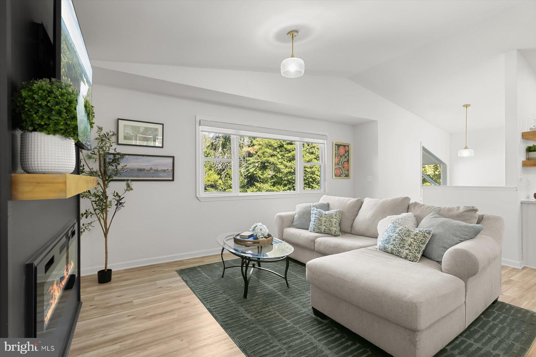579 WEST DRIVE