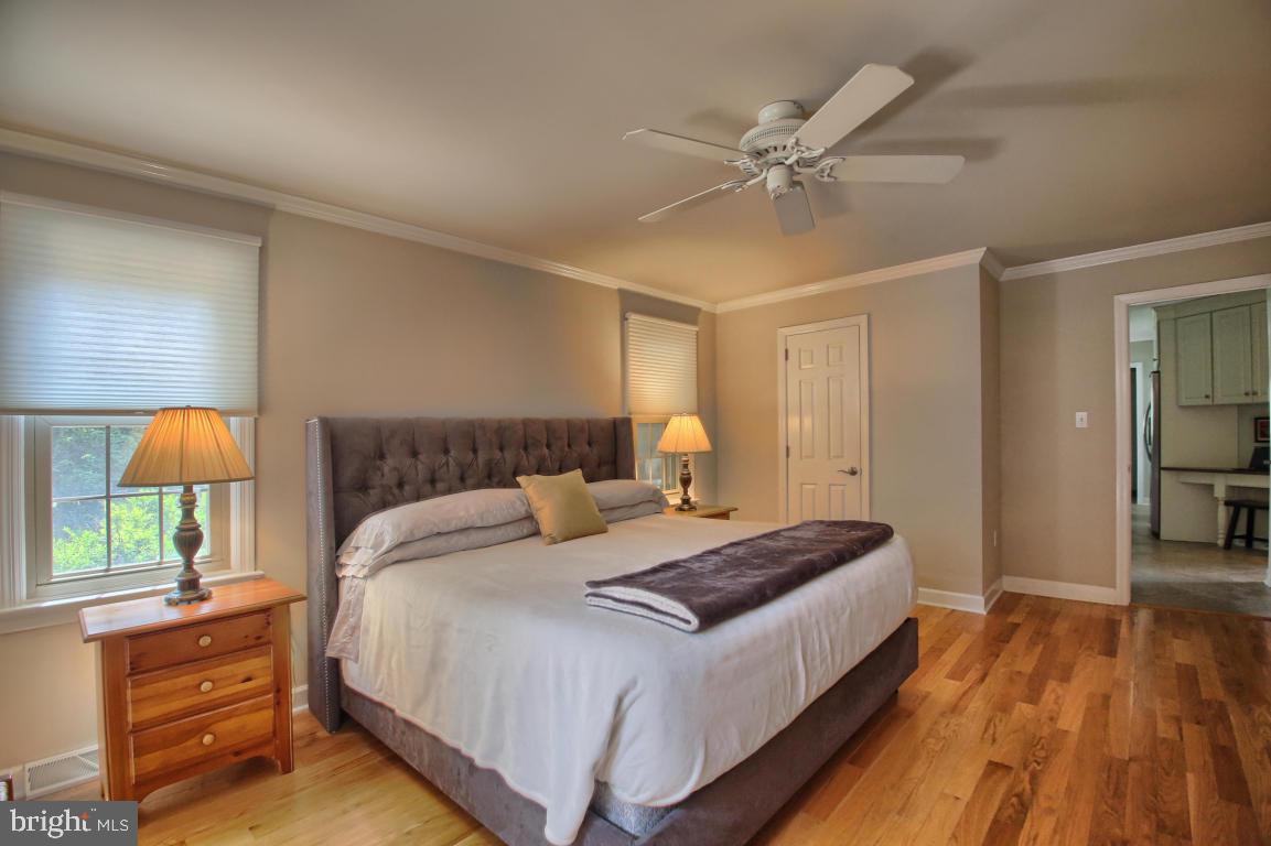 KINGS POINTE - Residential