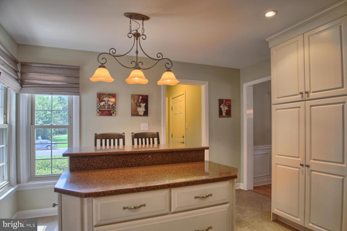 KINGS POINTE - Residential