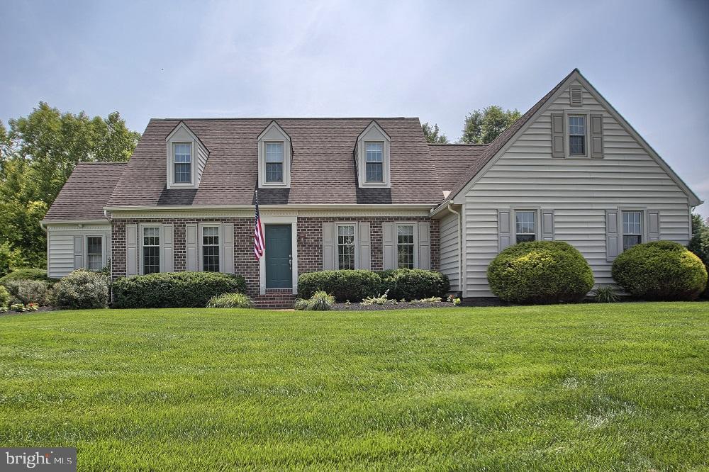 KINGS POINTE - Residential