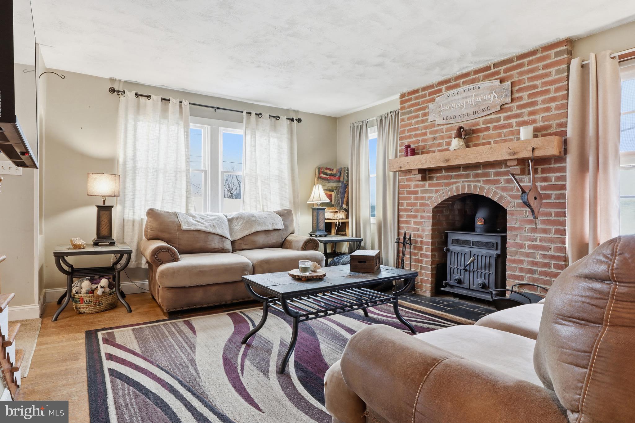 102 S CHESTNUT STREET