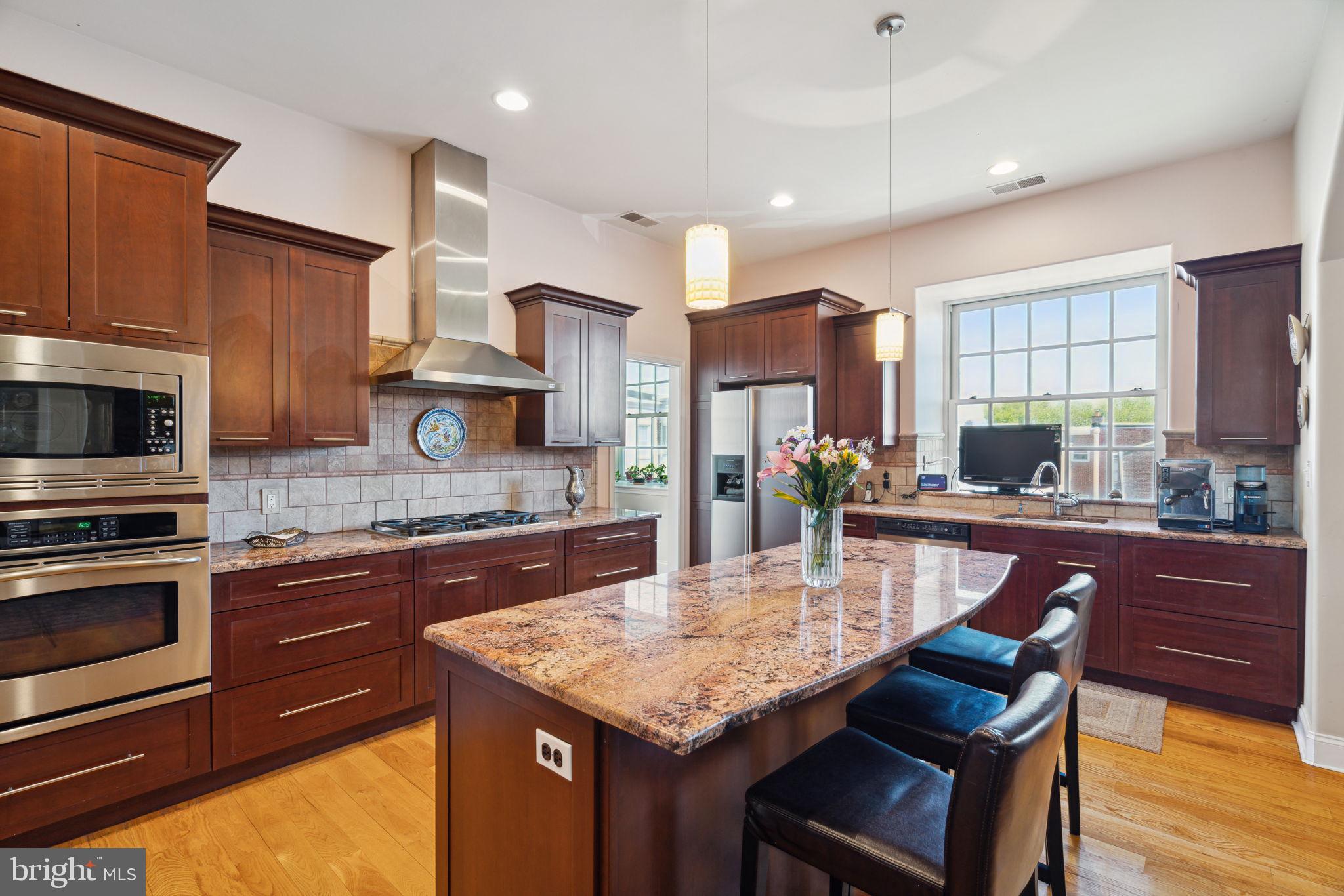 BELLA VISTA - Residential