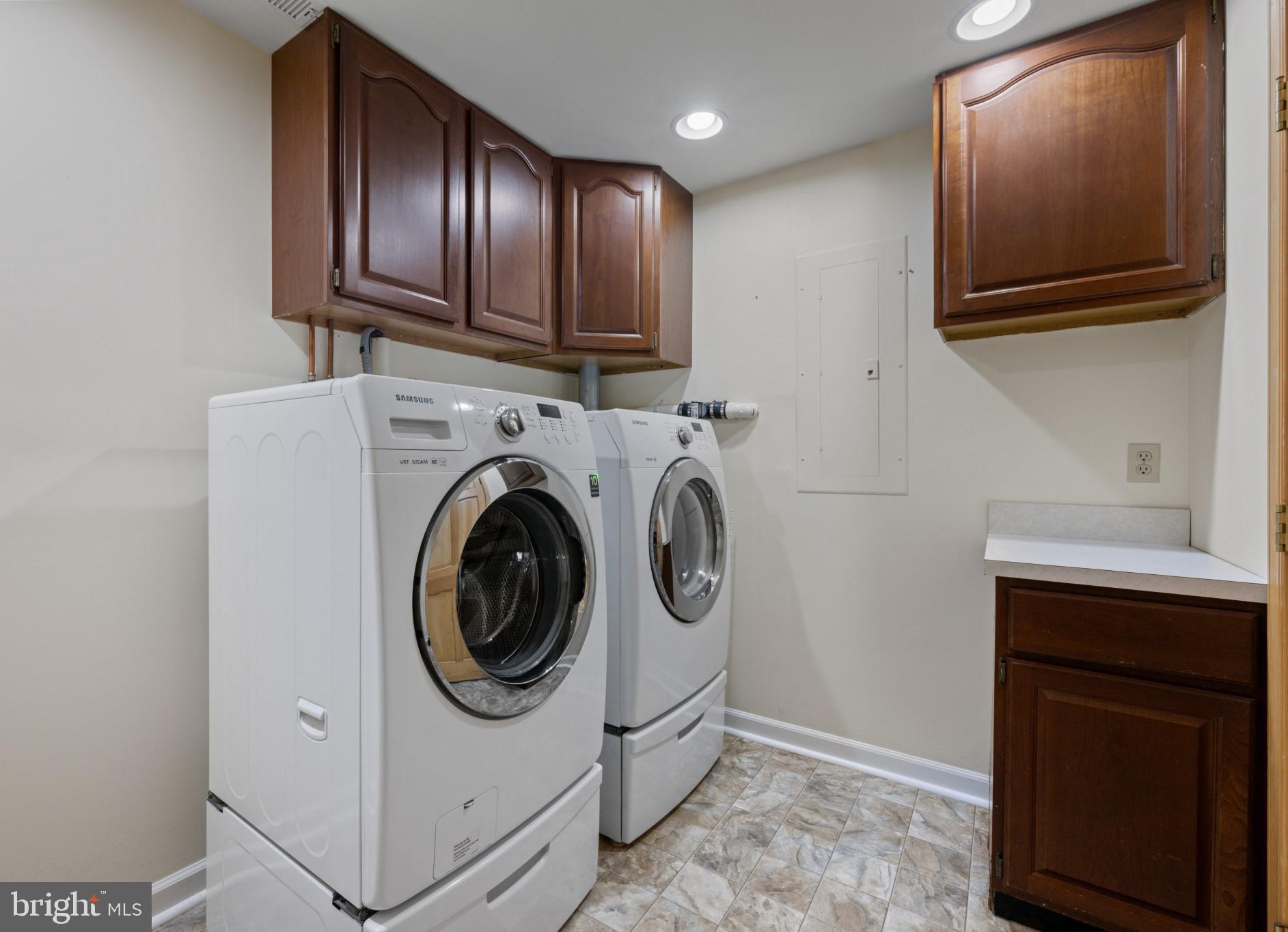 POPLAR POINT - Residential