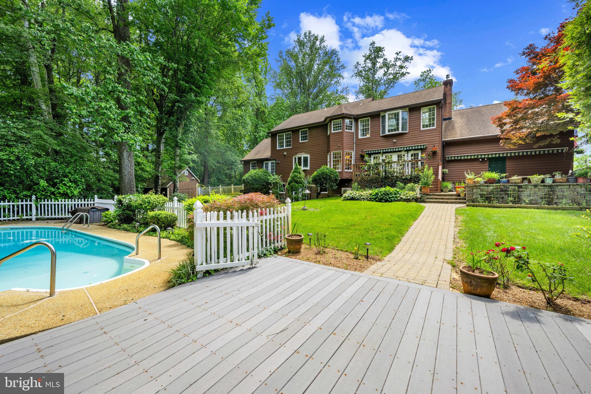 POPLAR POINT - Residential