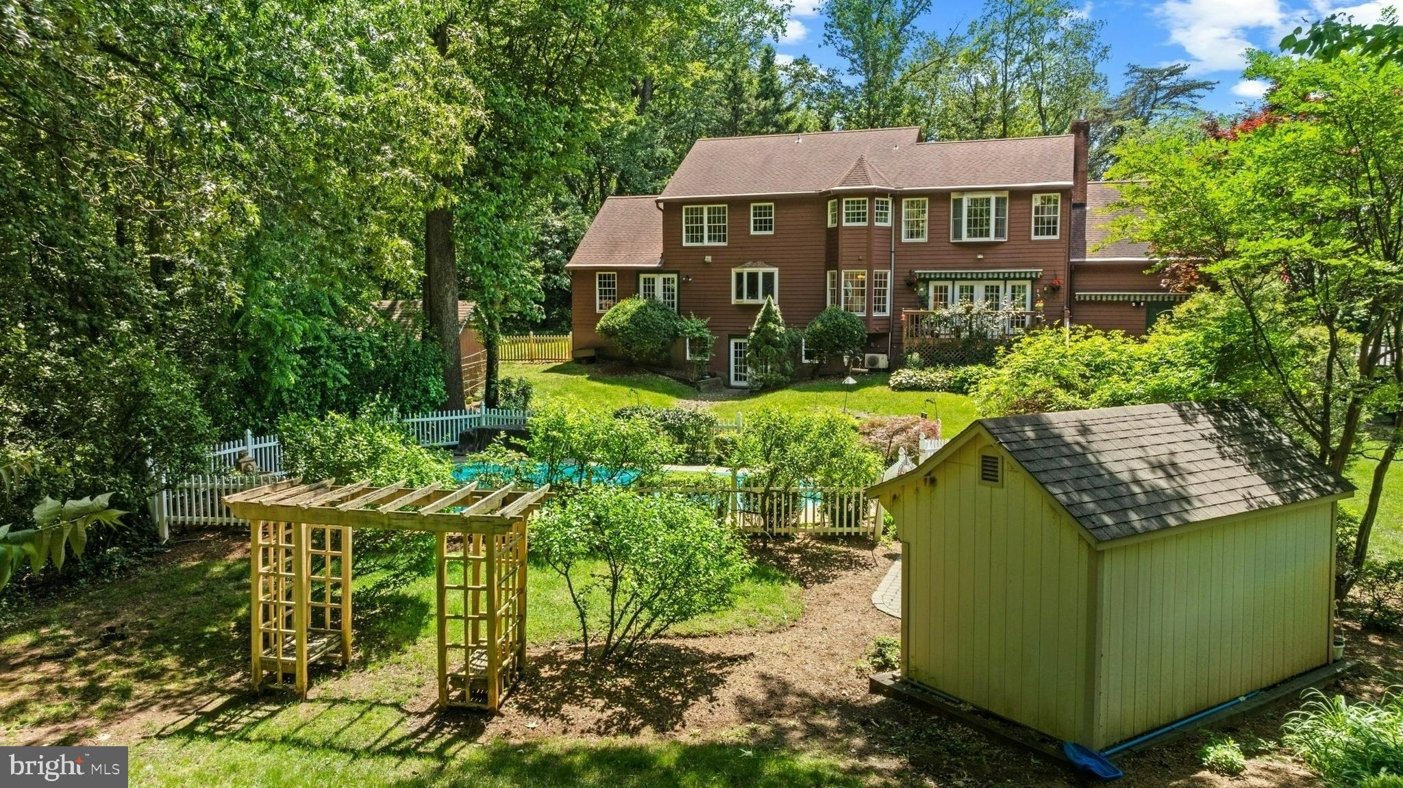 POPLAR POINT - Residential