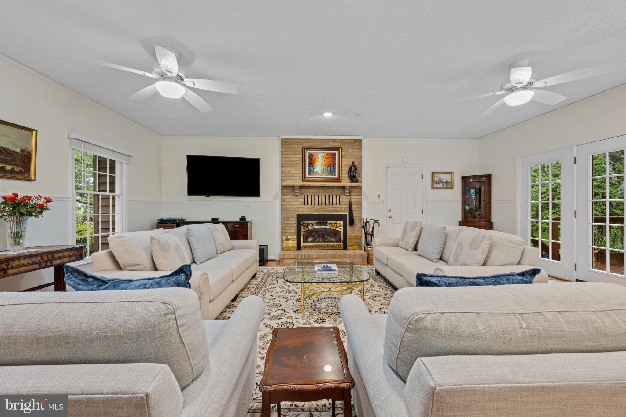 POPLAR POINT - Residential