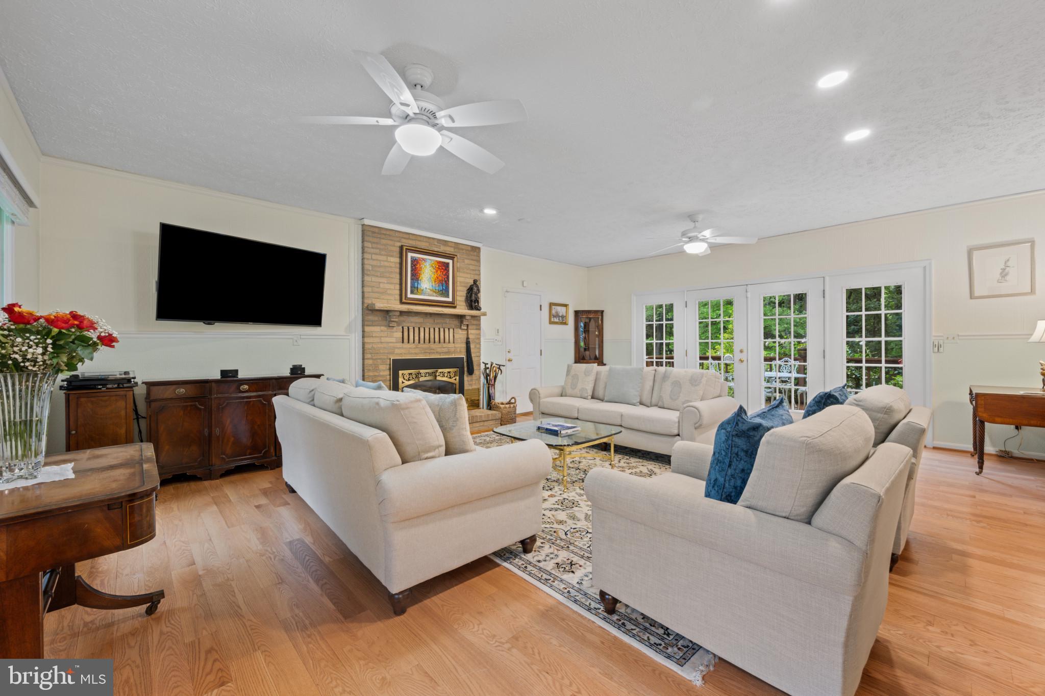 POPLAR POINT - Residential