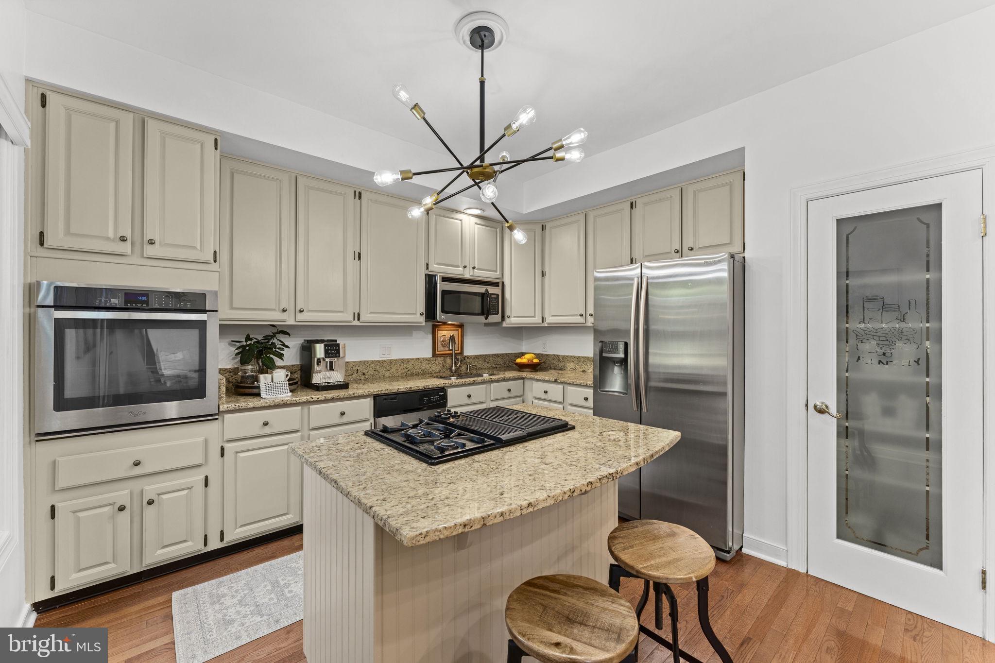 46522 LYNNHAVEN SQUARE