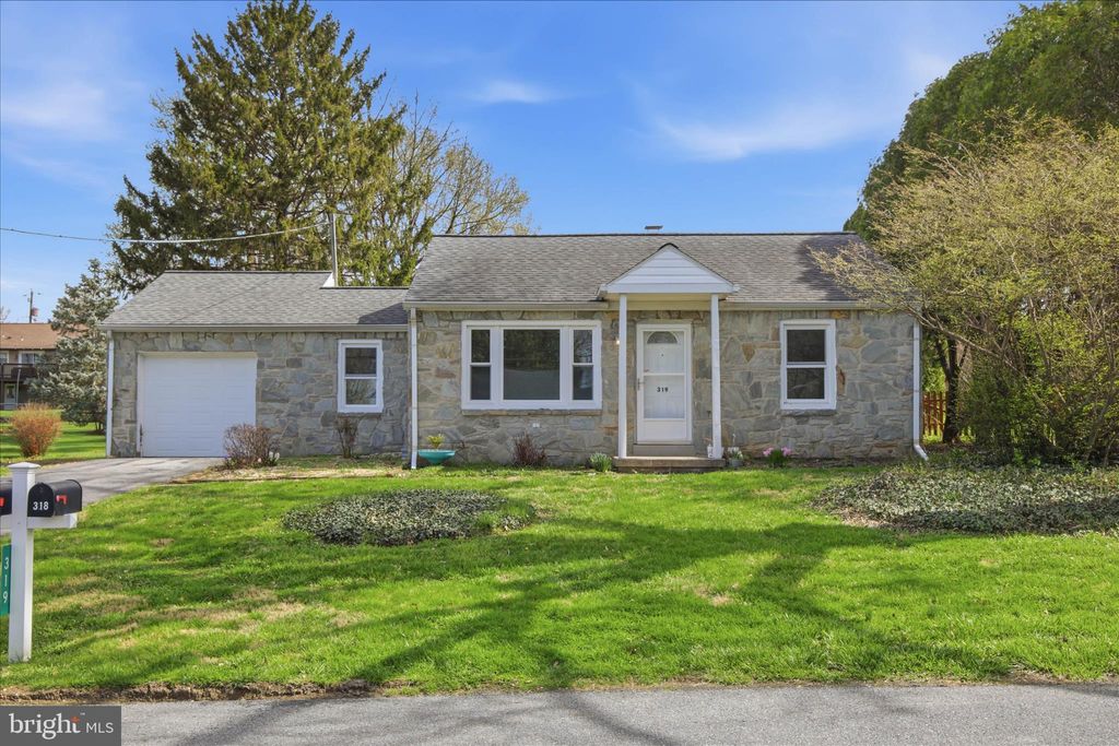 Photo of 319 Dahlia Road, LANCASTER, PA 17602 (MLS # PALA2085610)