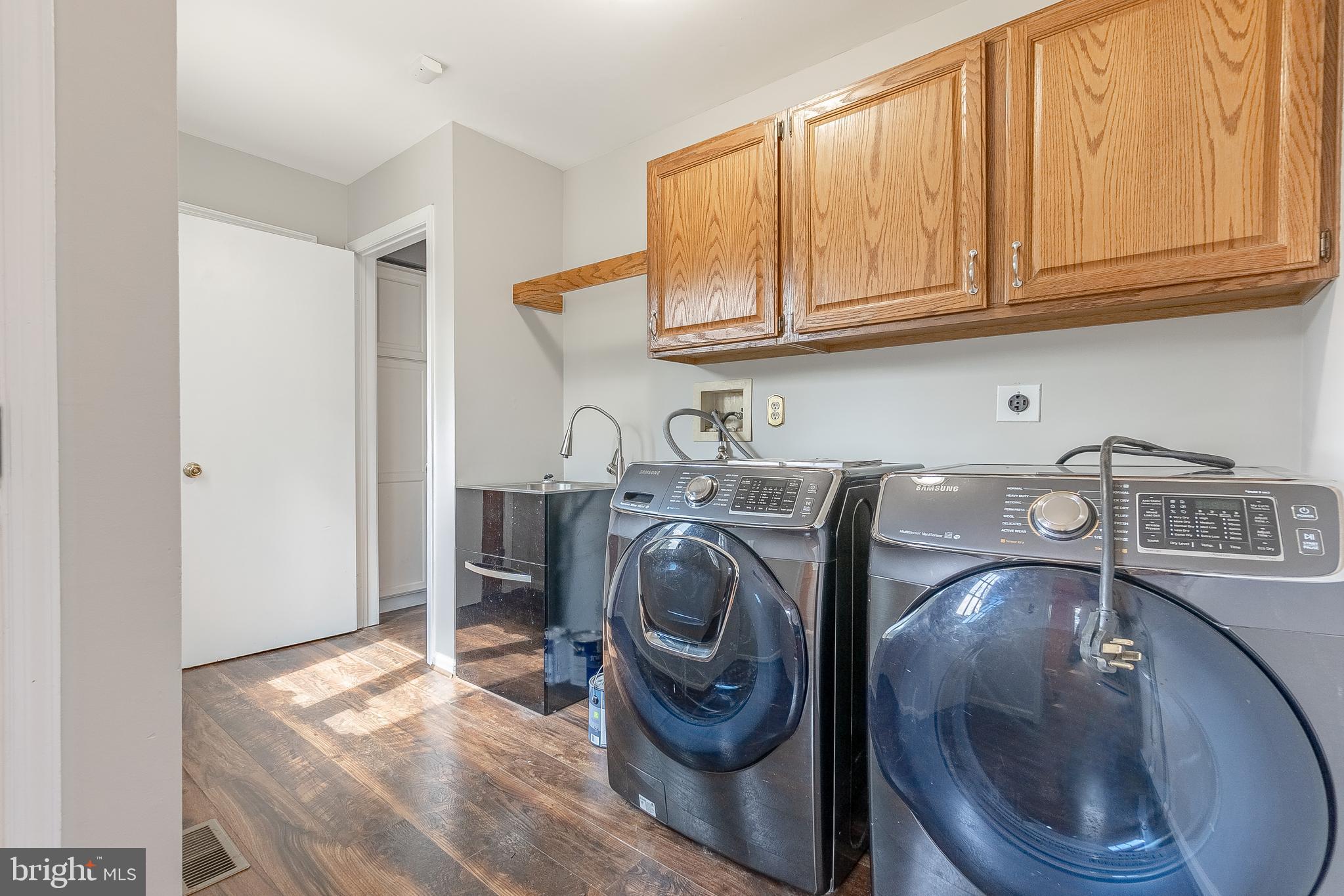 HICKORY HILL - Residential