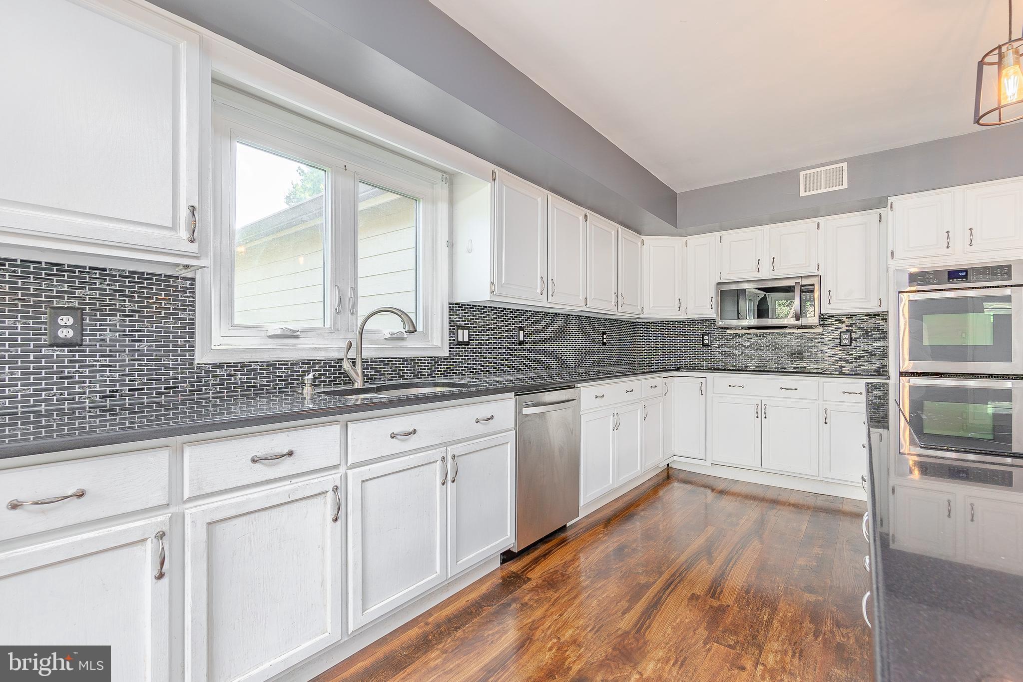 HICKORY HILL - Residential