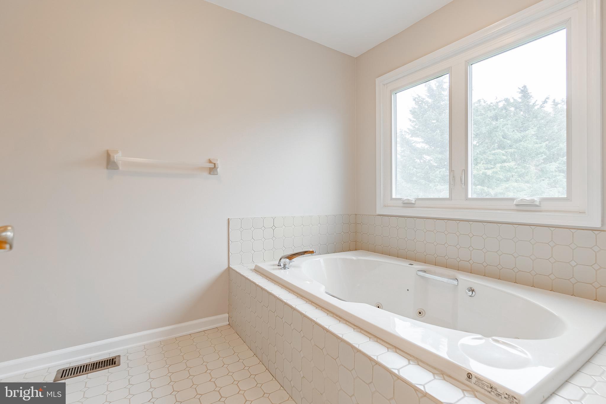 HICKORY HILL - Residential