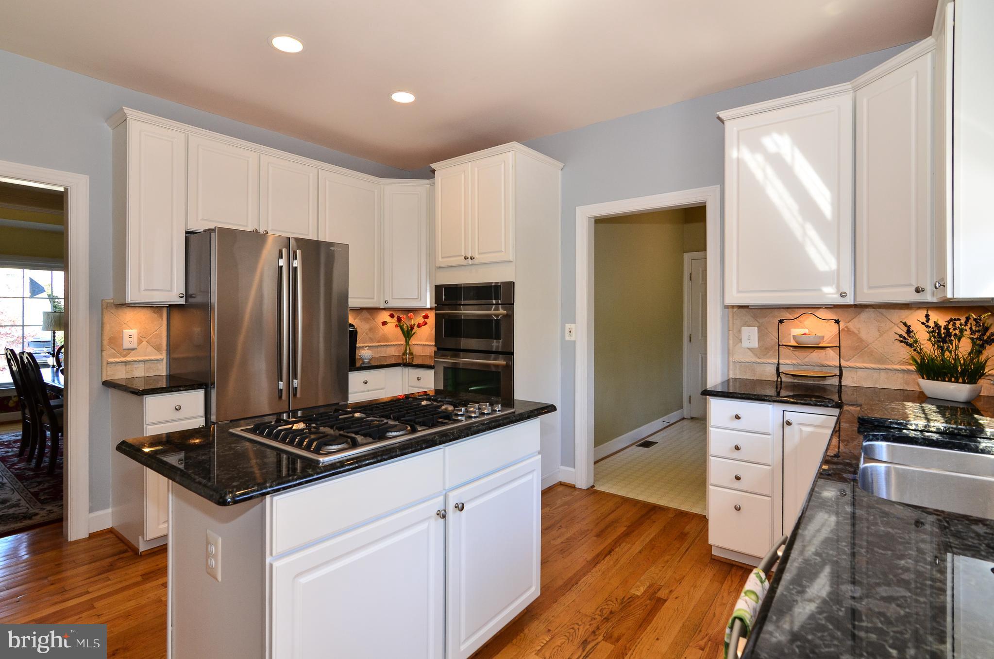 ESTATES AT LEETON MANOR - Residential