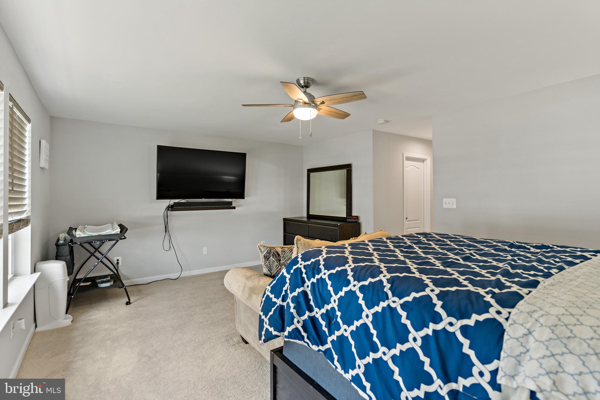 OVERLOOK AT RIVERSIDE TOWNHOMES - Residential