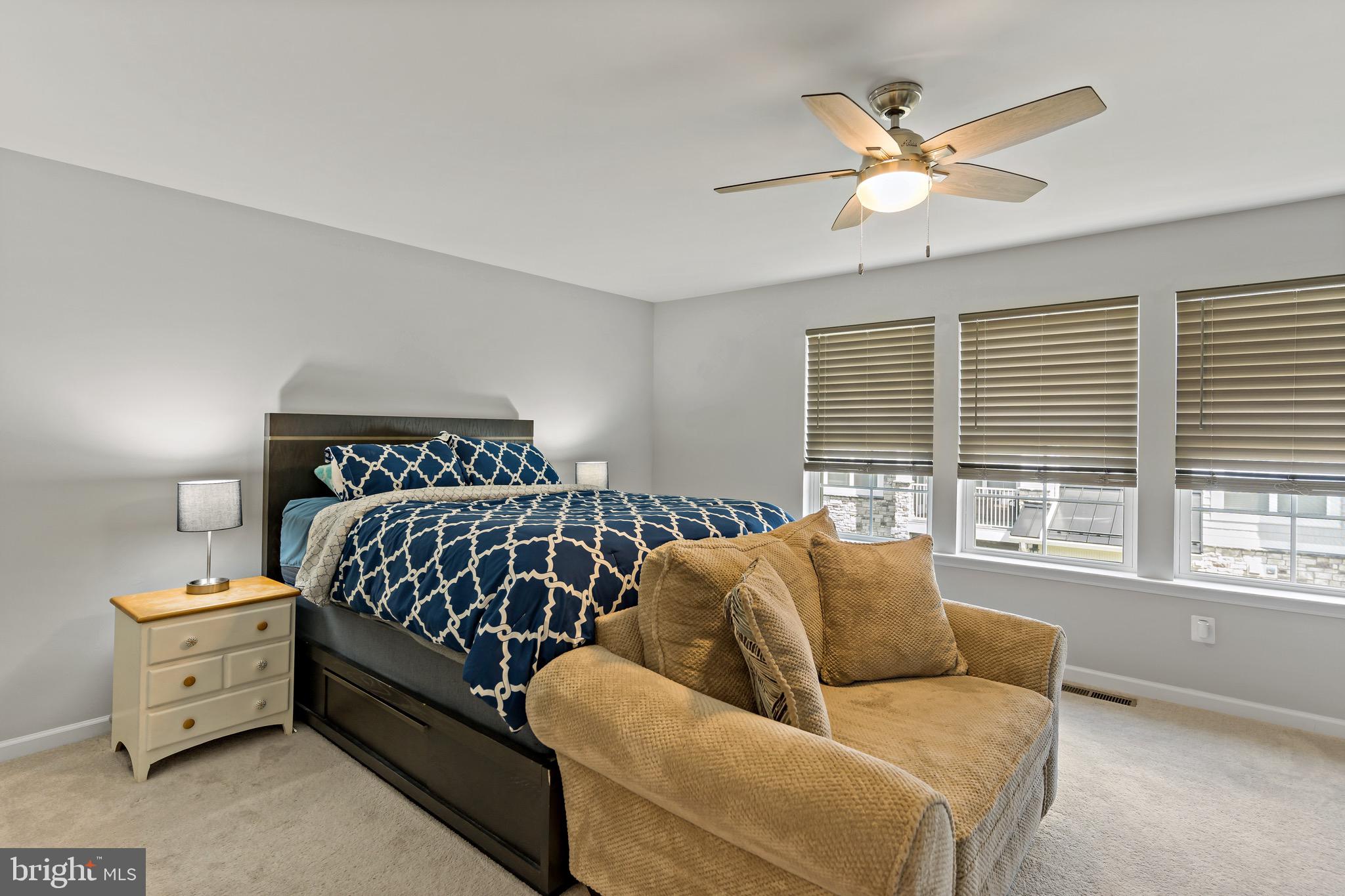 OVERLOOK AT RIVERSIDE TOWNHOMES - Residential