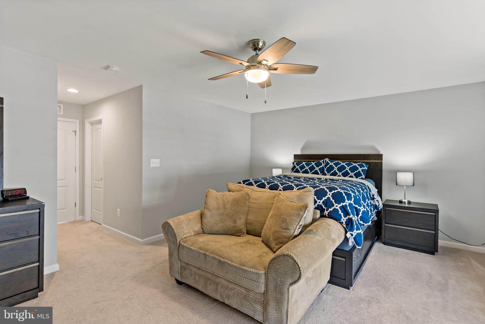 OVERLOOK AT RIVERSIDE TOWNHOMES - Residential