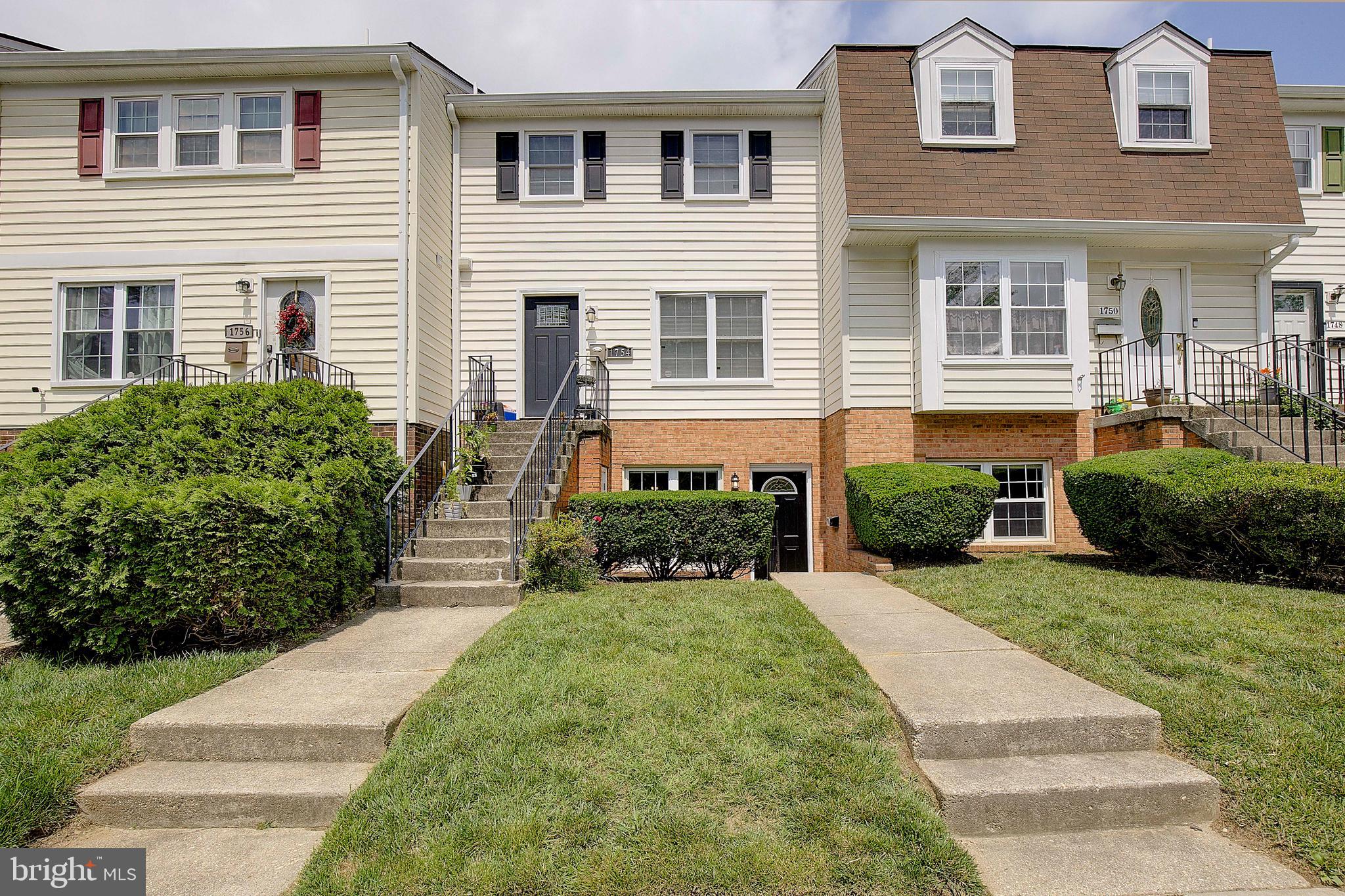 1752 COPLEY COURT