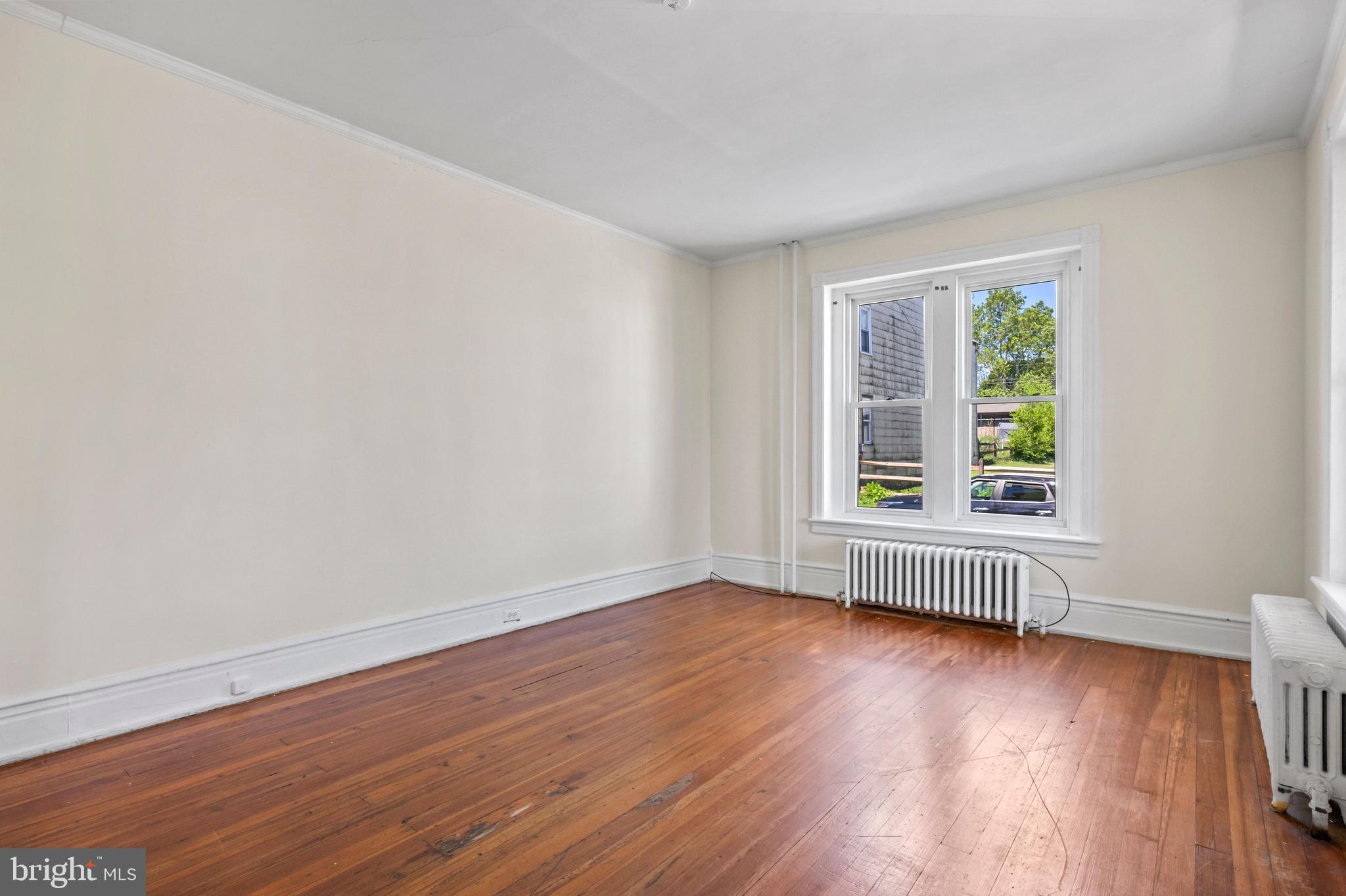 414 W WALNUT STREET