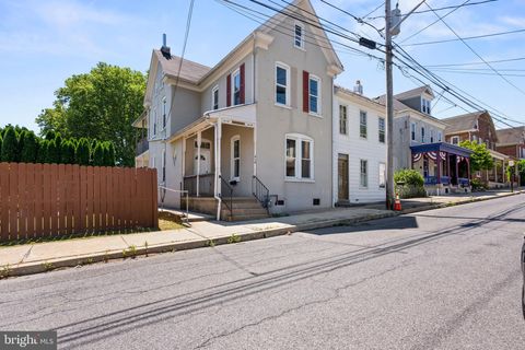 Photo of 414 W Walnut Street, KUTZTOWN, PA 19530 (MLS # PABK2073794)