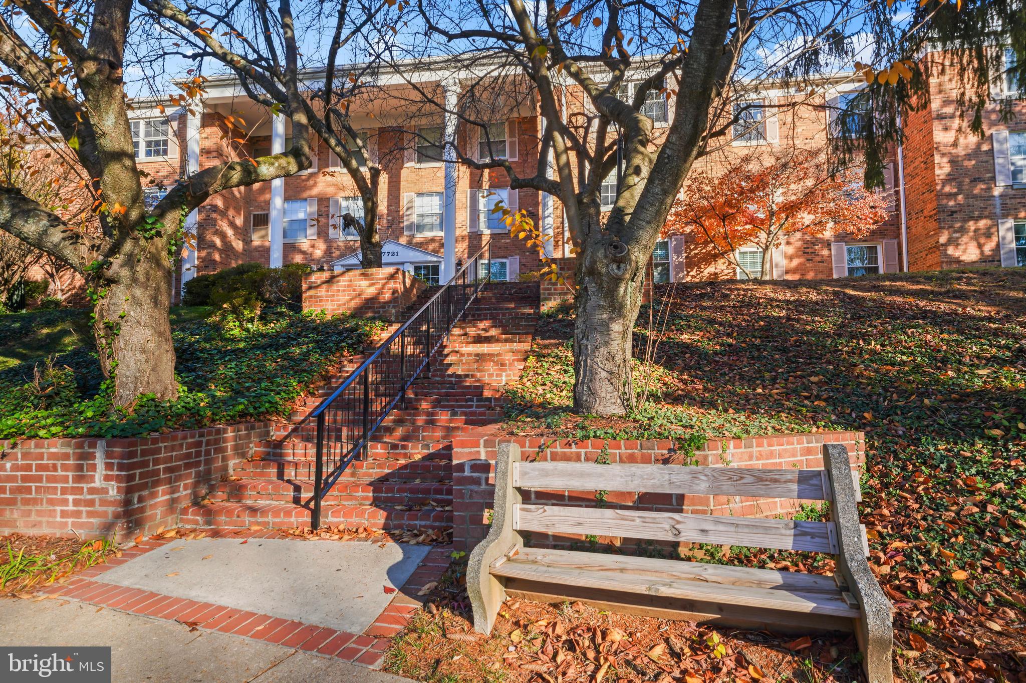 THE COLONIES - Residential