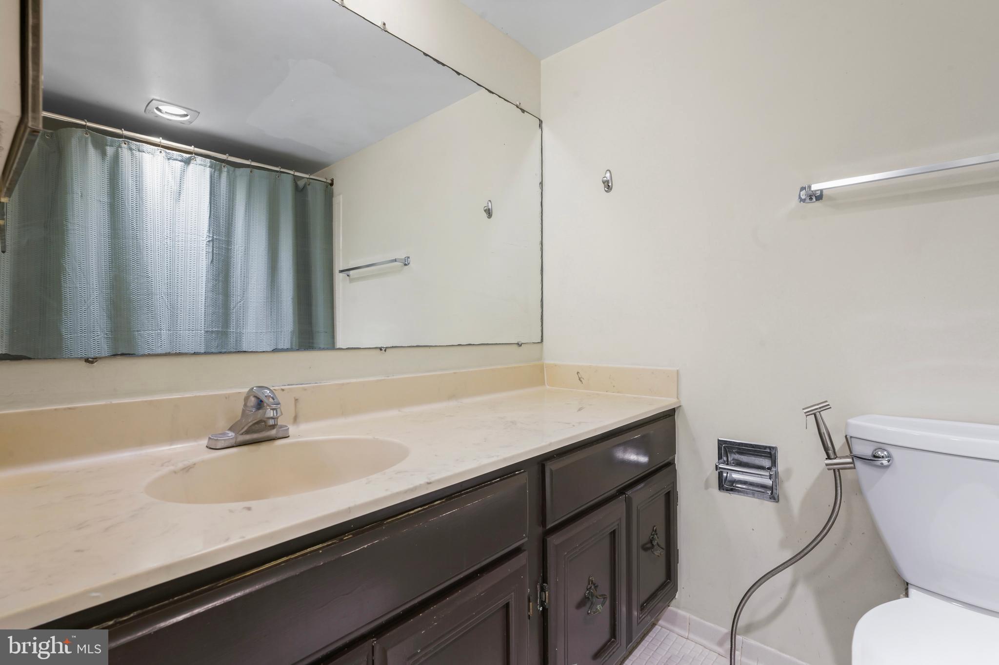 THE COLONIES - Residential