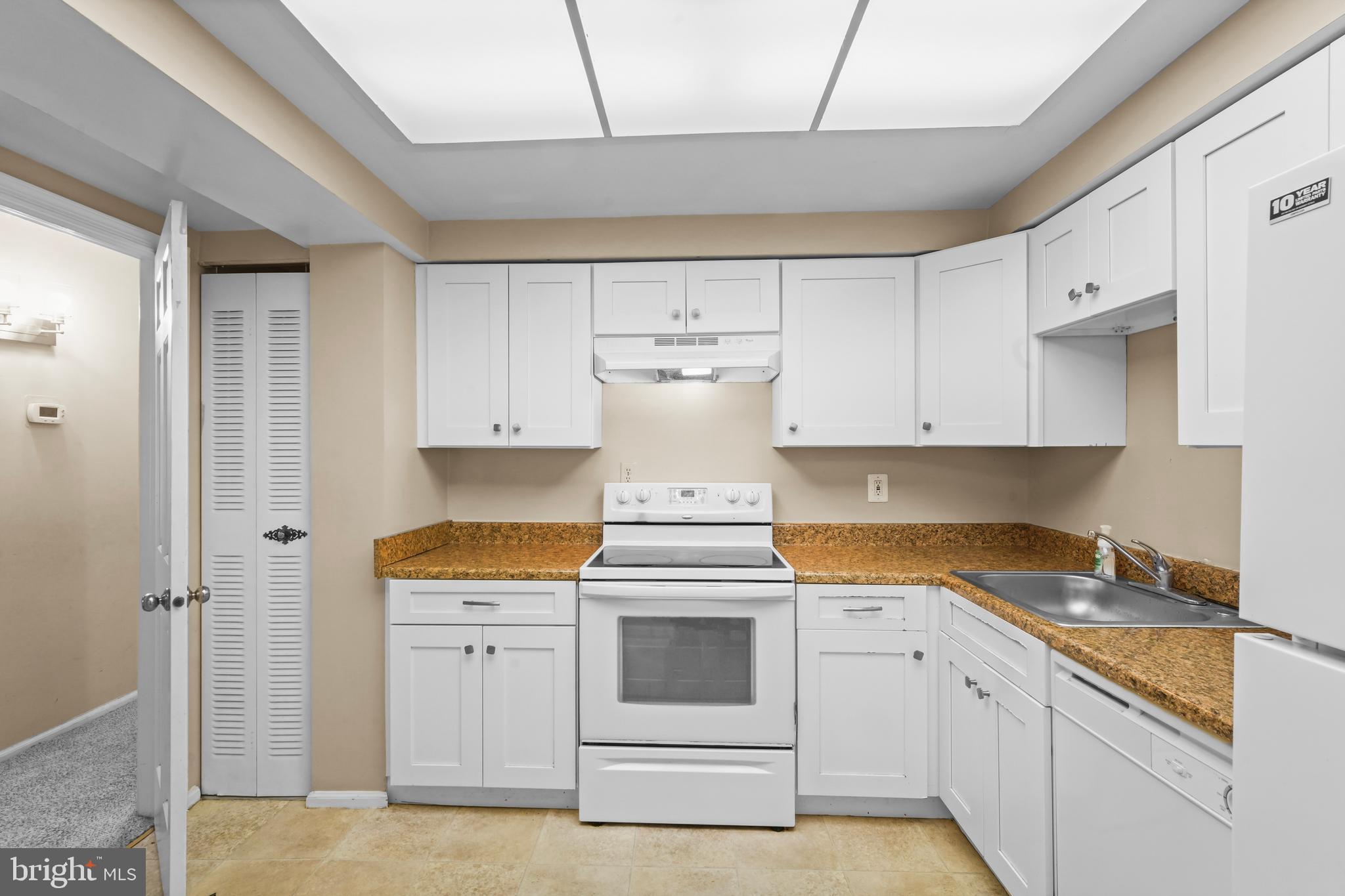 THE COLONIES - Residential