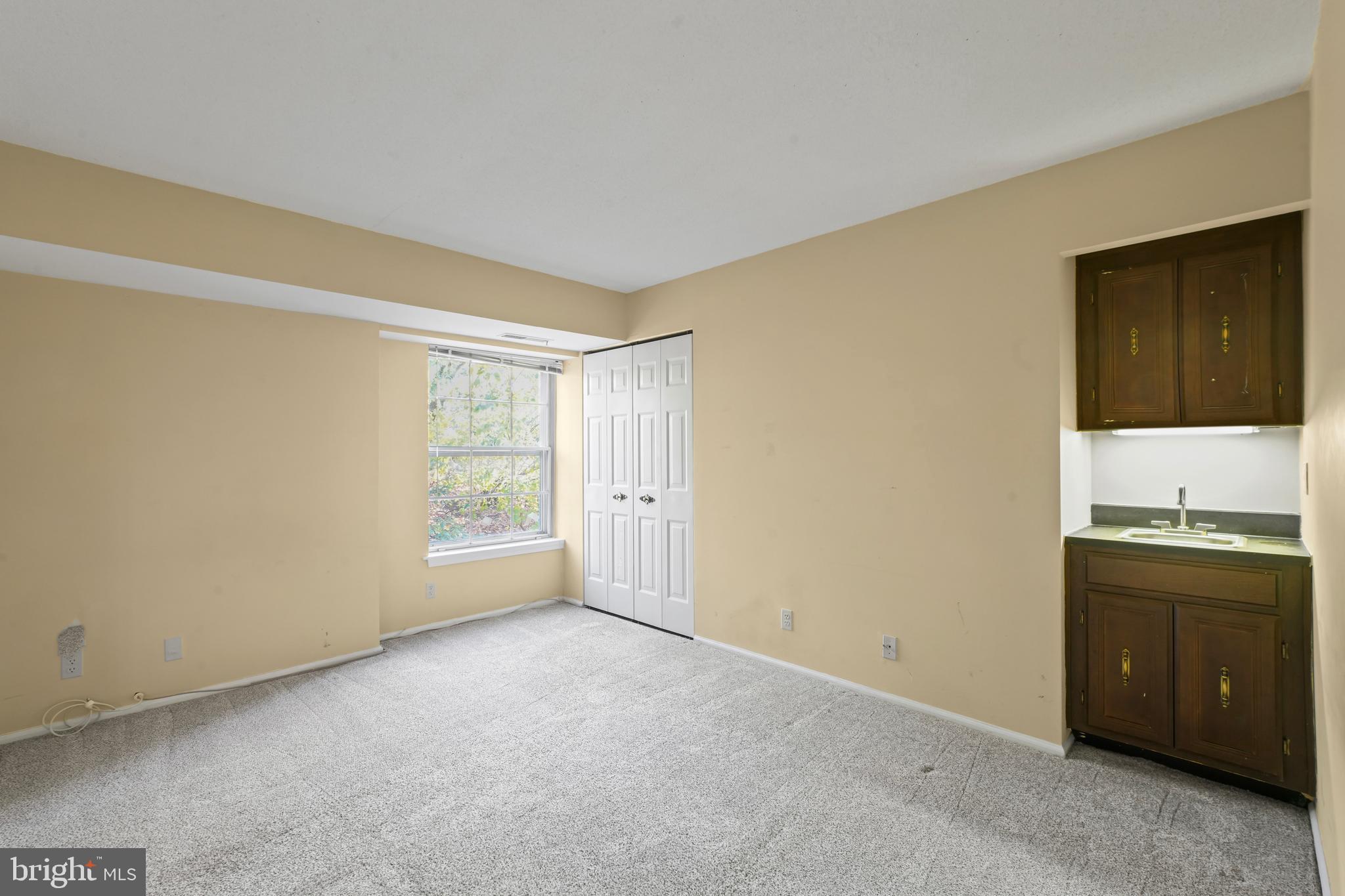 THE COLONIES - Residential