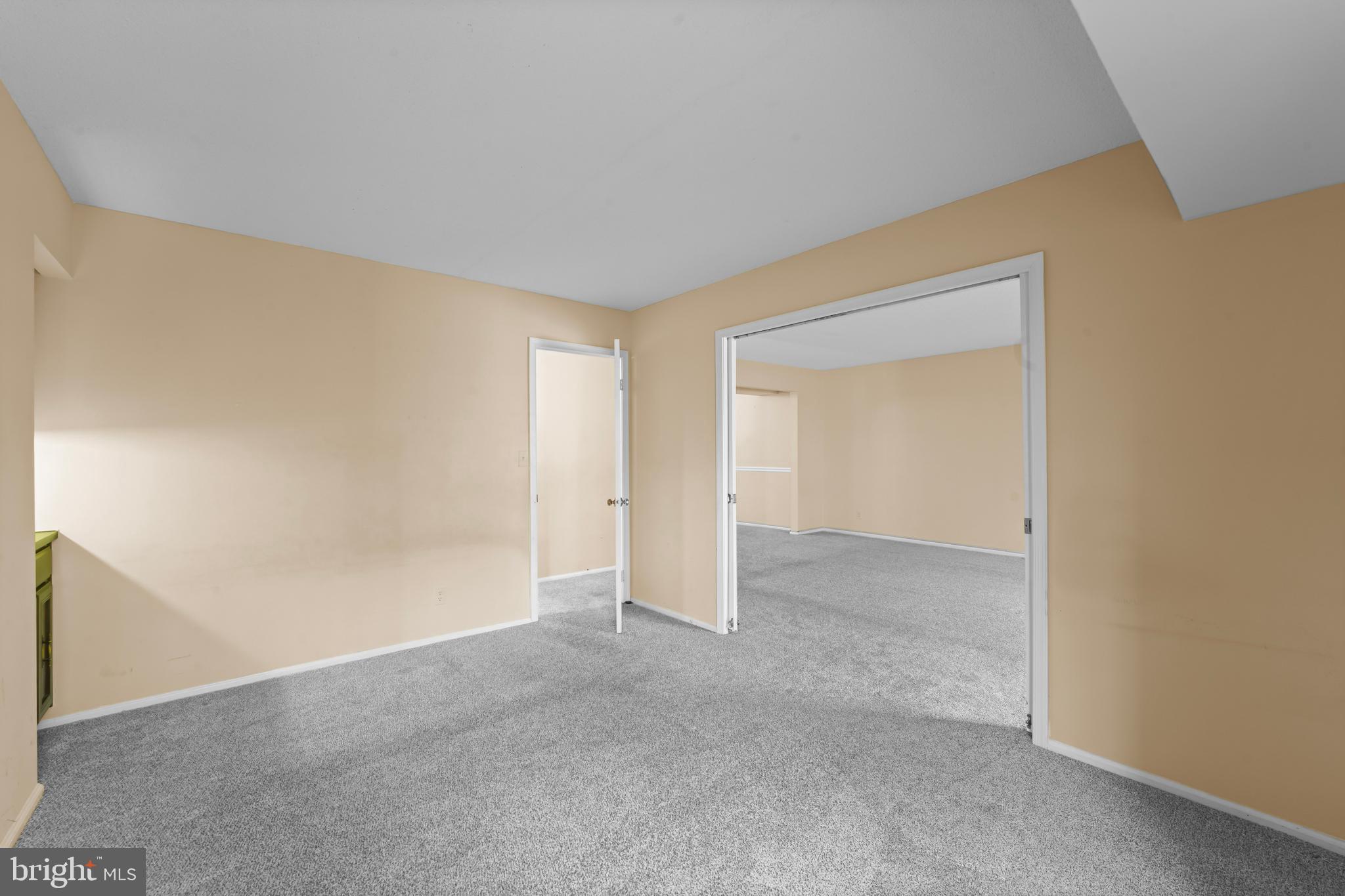 THE COLONIES - Residential