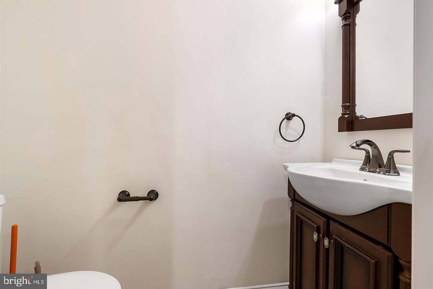 POINT BREEZE - Residential Lease