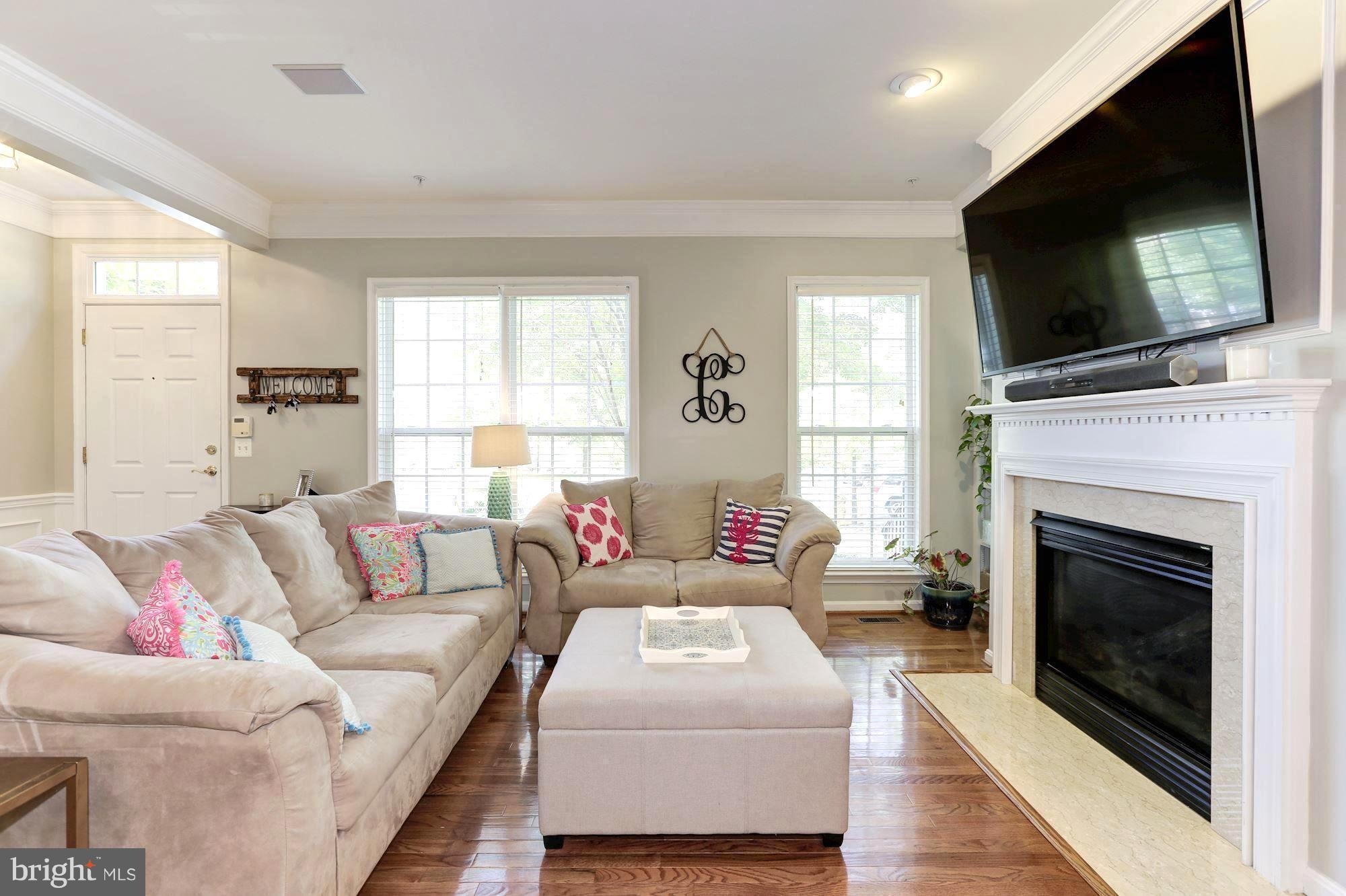 AUGUST WOODS - Residential