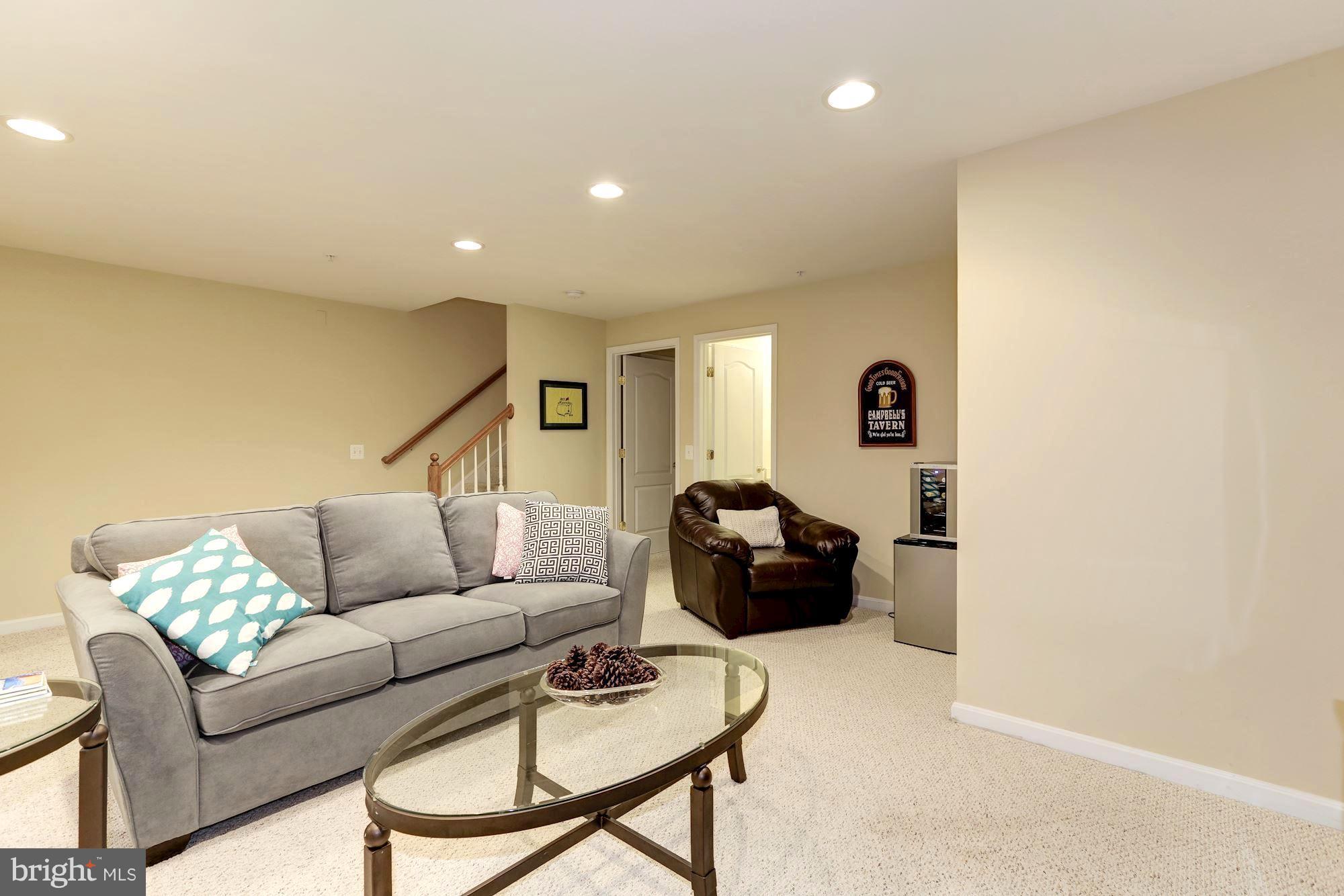 AUGUST WOODS - Residential